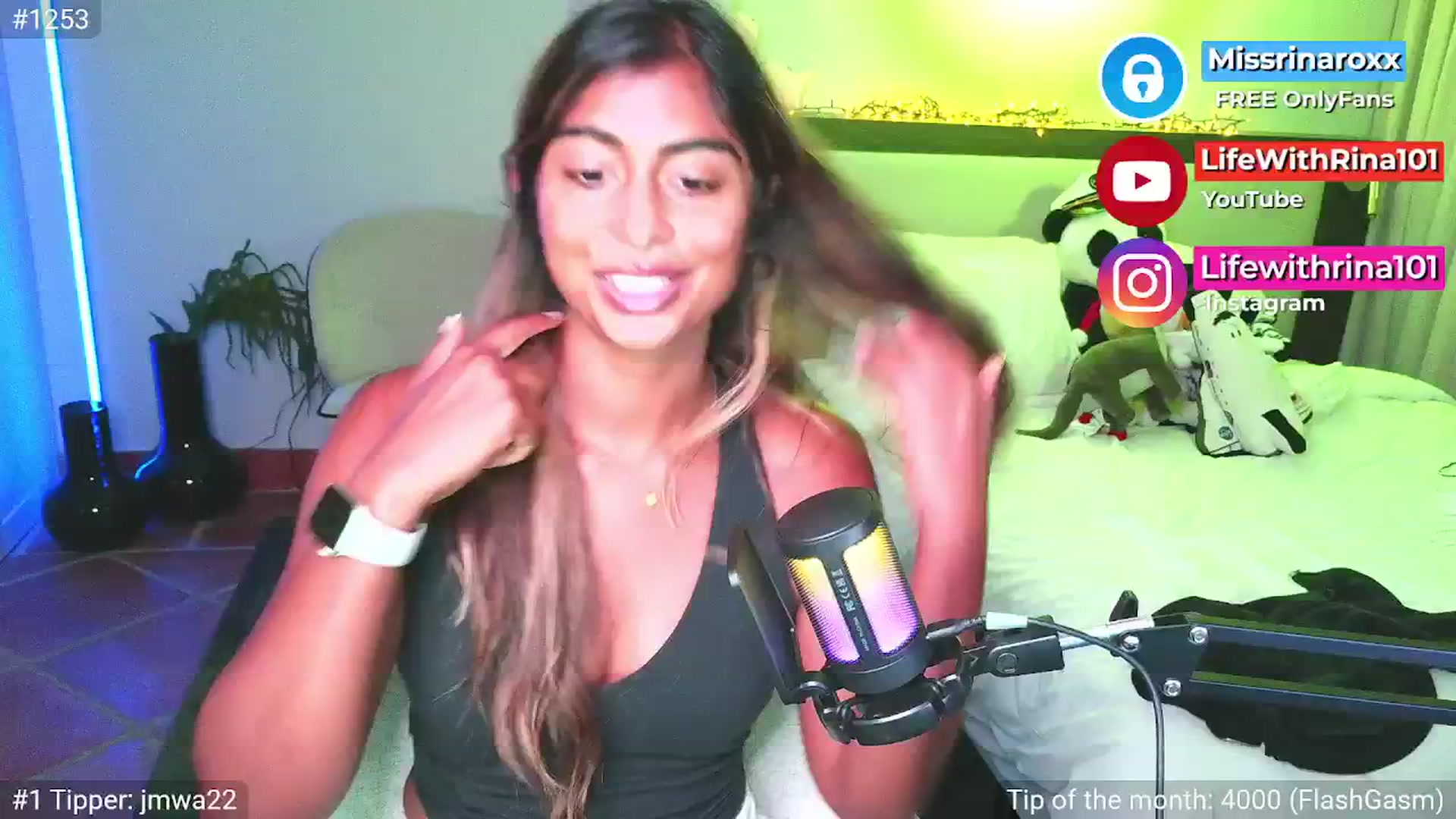 Gallery image thumbnail from Missrinaroxx's myfreecams stream on, 04/24/2026, 19:46 image 20 of 20