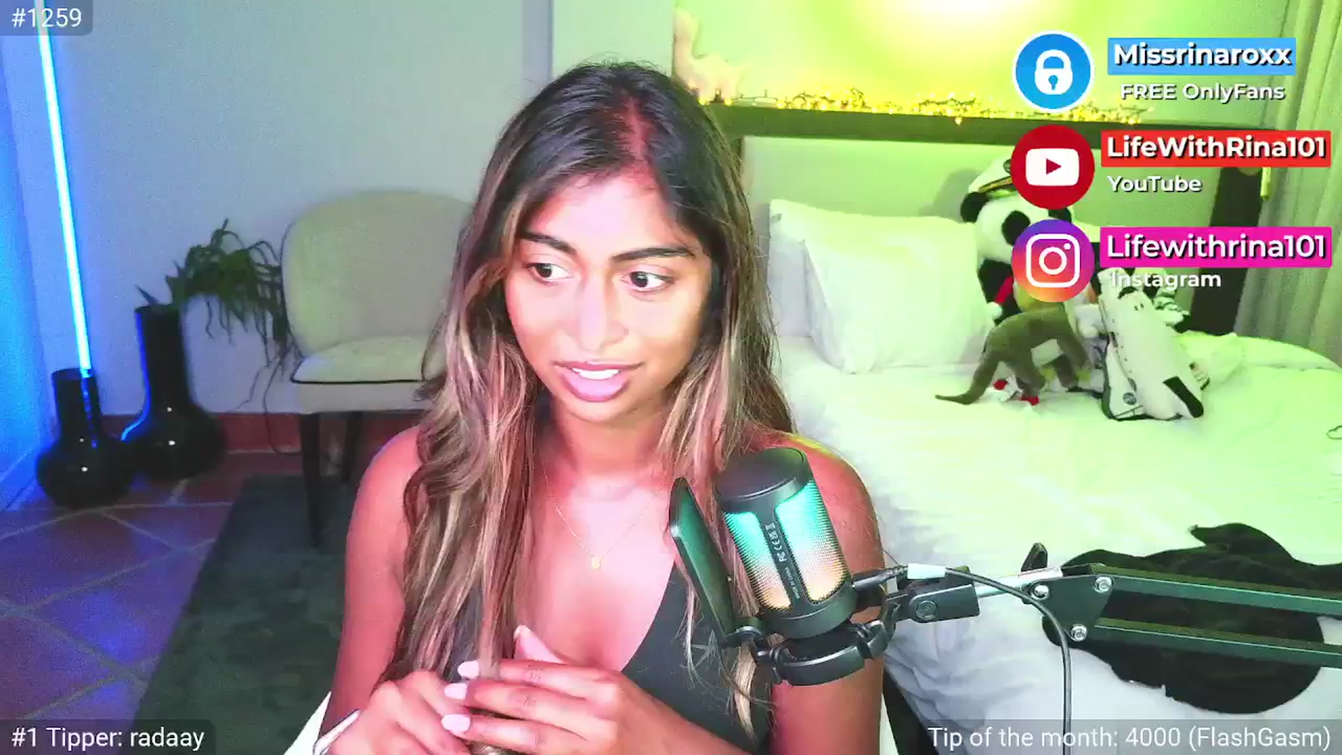 Gallery image thumbnail from Missrinaroxx's myfreecams stream on, 04/24/2026, 19:46 image 2 of 20