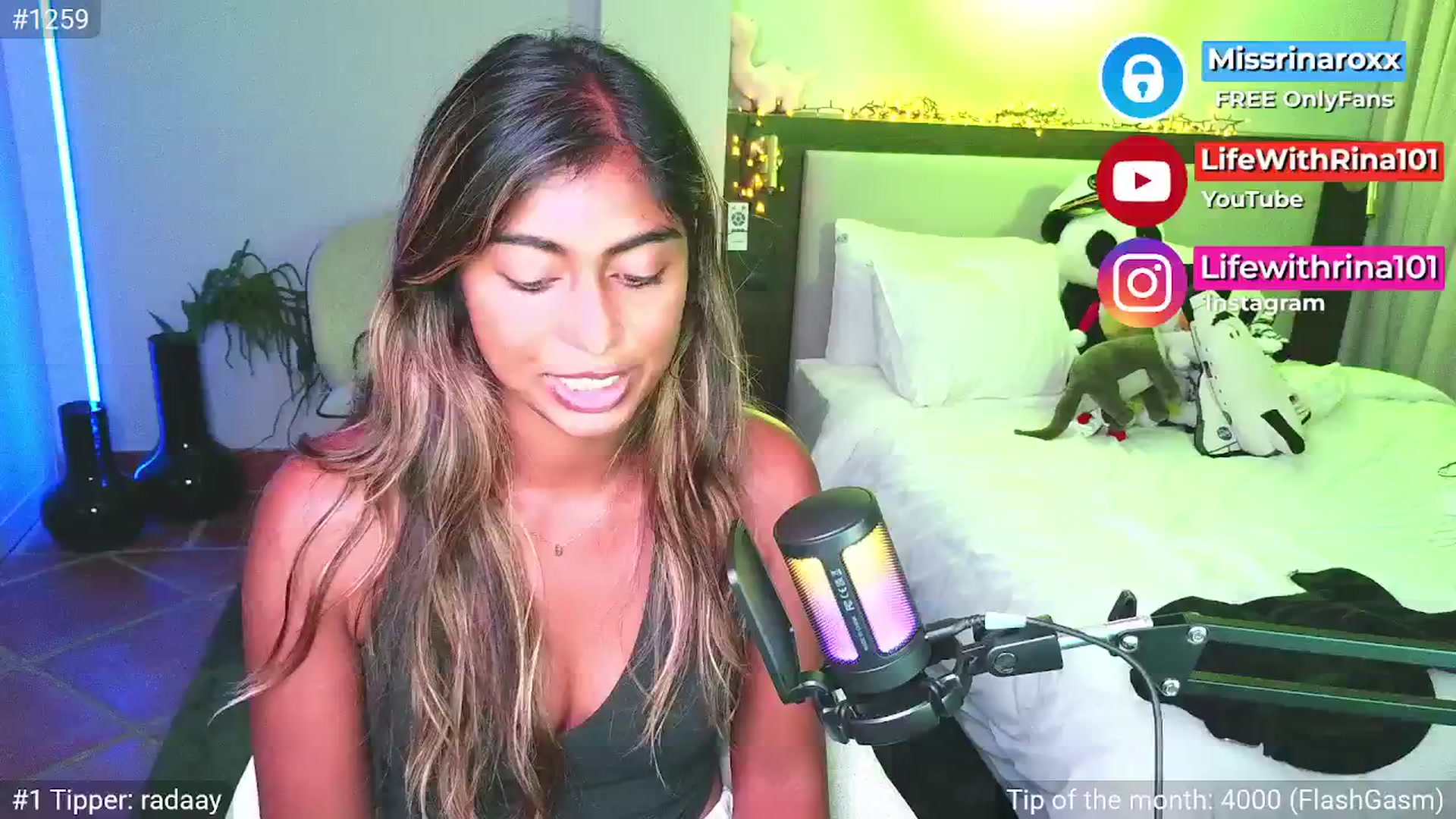 Gallery image thumbnail from Missrinaroxx's myfreecams stream on, 04/24/2026, 19:46 image 14 of 20