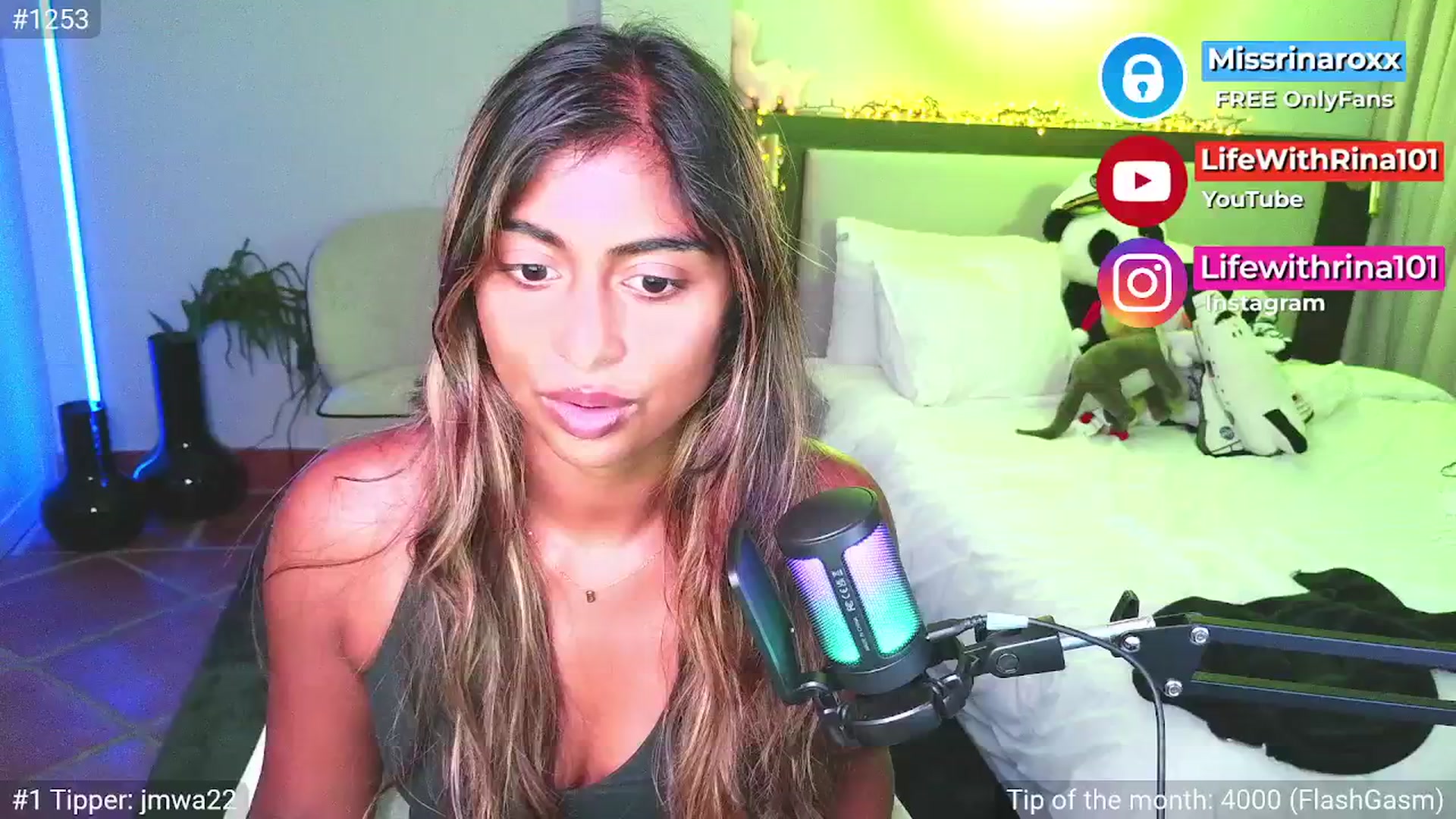 Gallery image thumbnail from Missrinaroxx's myfreecams stream on, 04/24/2026, 19:46 image 16 of 20