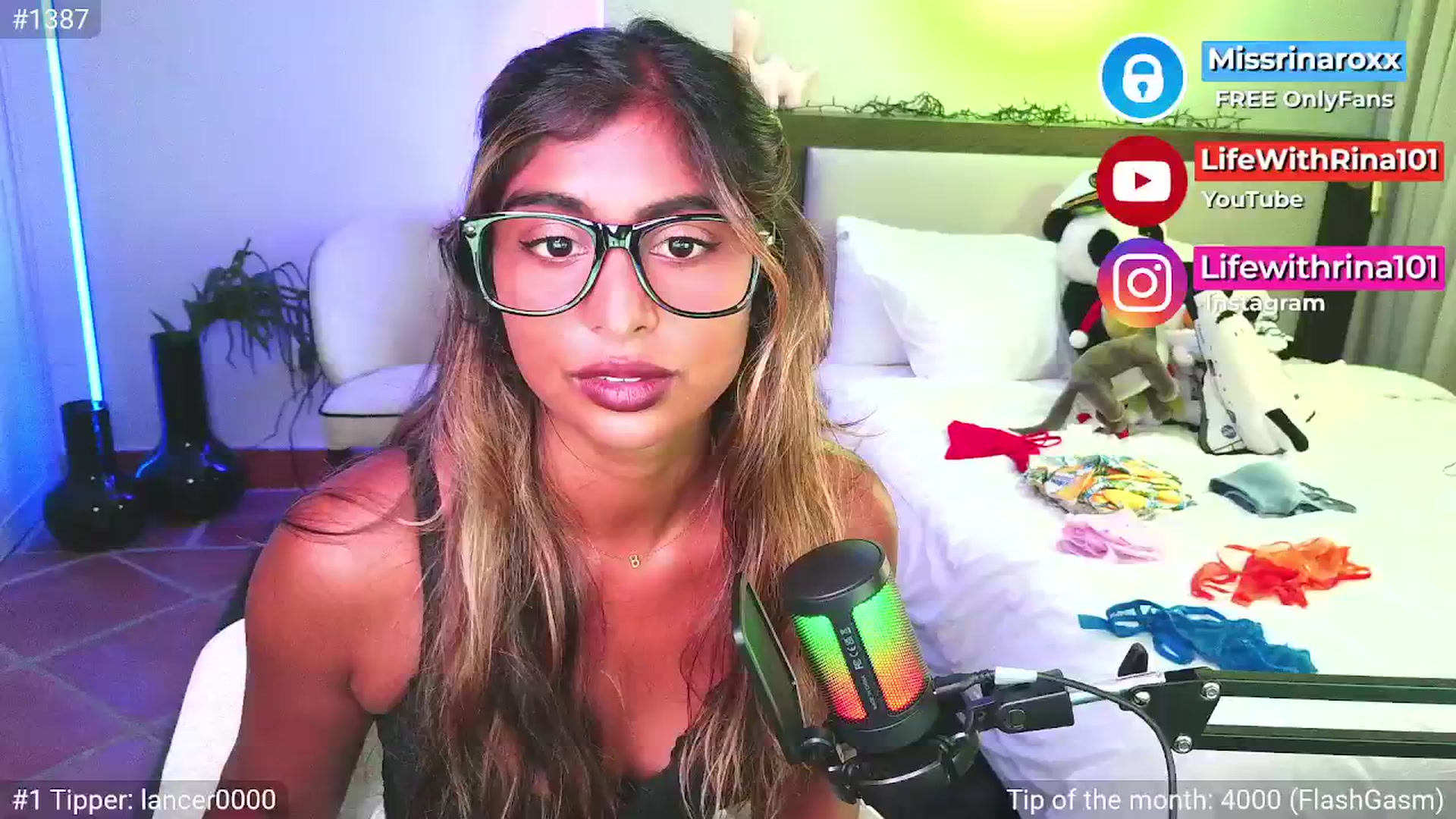 Gallery image thumbnail from Missrinaroxx's myfreecams stream on, 04/27/2026, 12:18 image 19 of 20