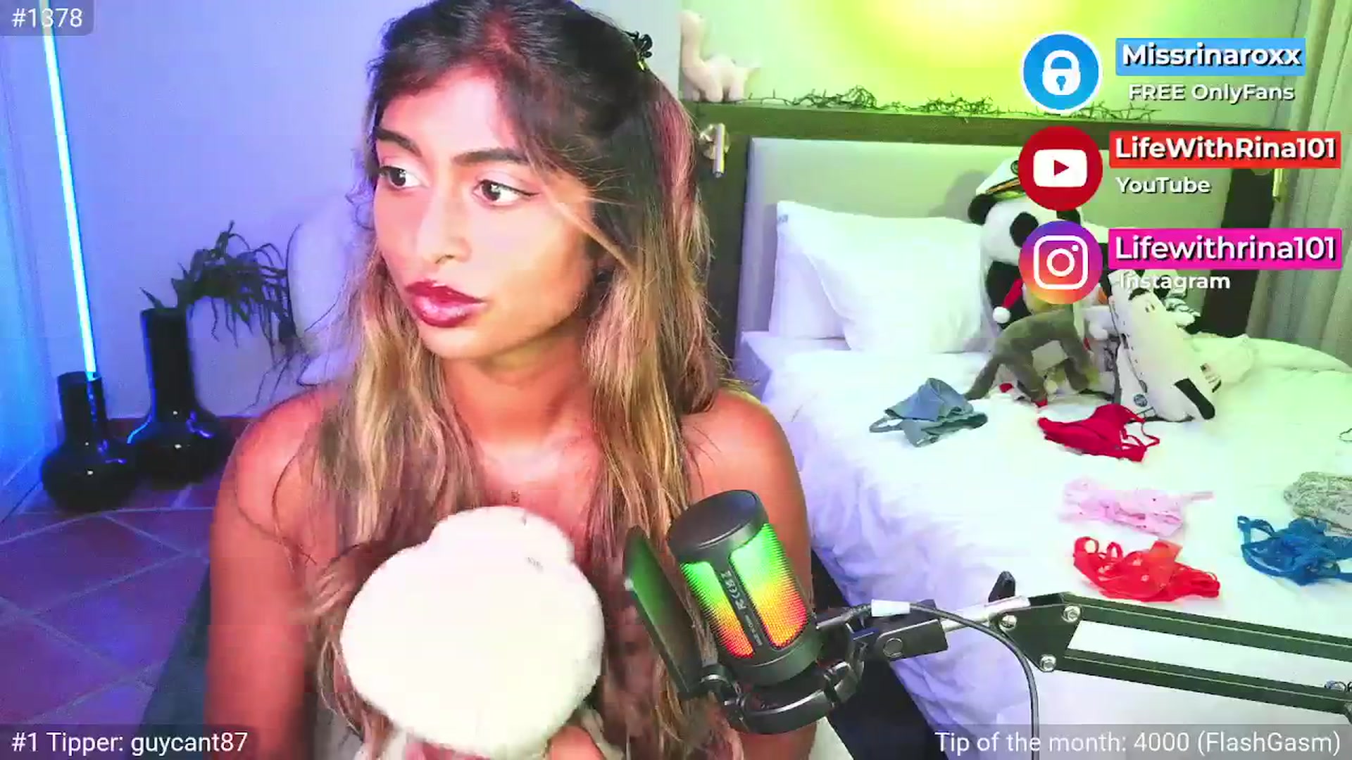 Gallery image thumbnail from Missrinaroxx's myfreecams stream on, 04/27/2026, 20:05 image 6 of 20