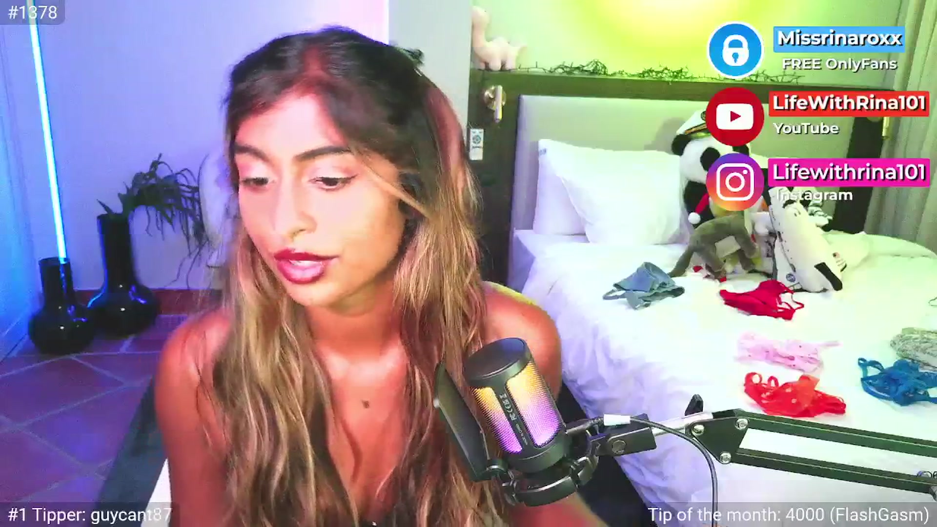 Gallery image thumbnail from Missrinaroxx's myfreecams stream on, 04/27/2026, 20:05 image 3 of 20