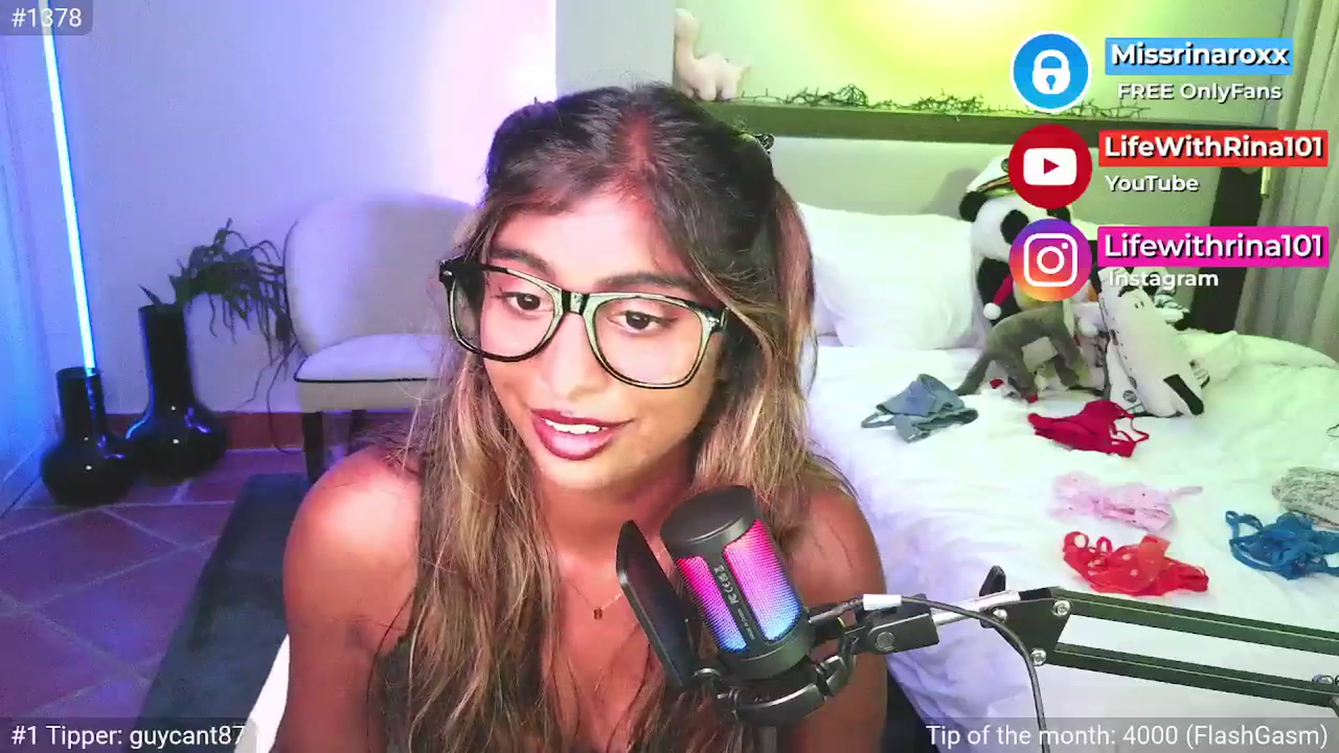 Gallery image thumbnail from Missrinaroxx's myfreecams stream on, 04/27/2026, 20:05 image 10 of 20