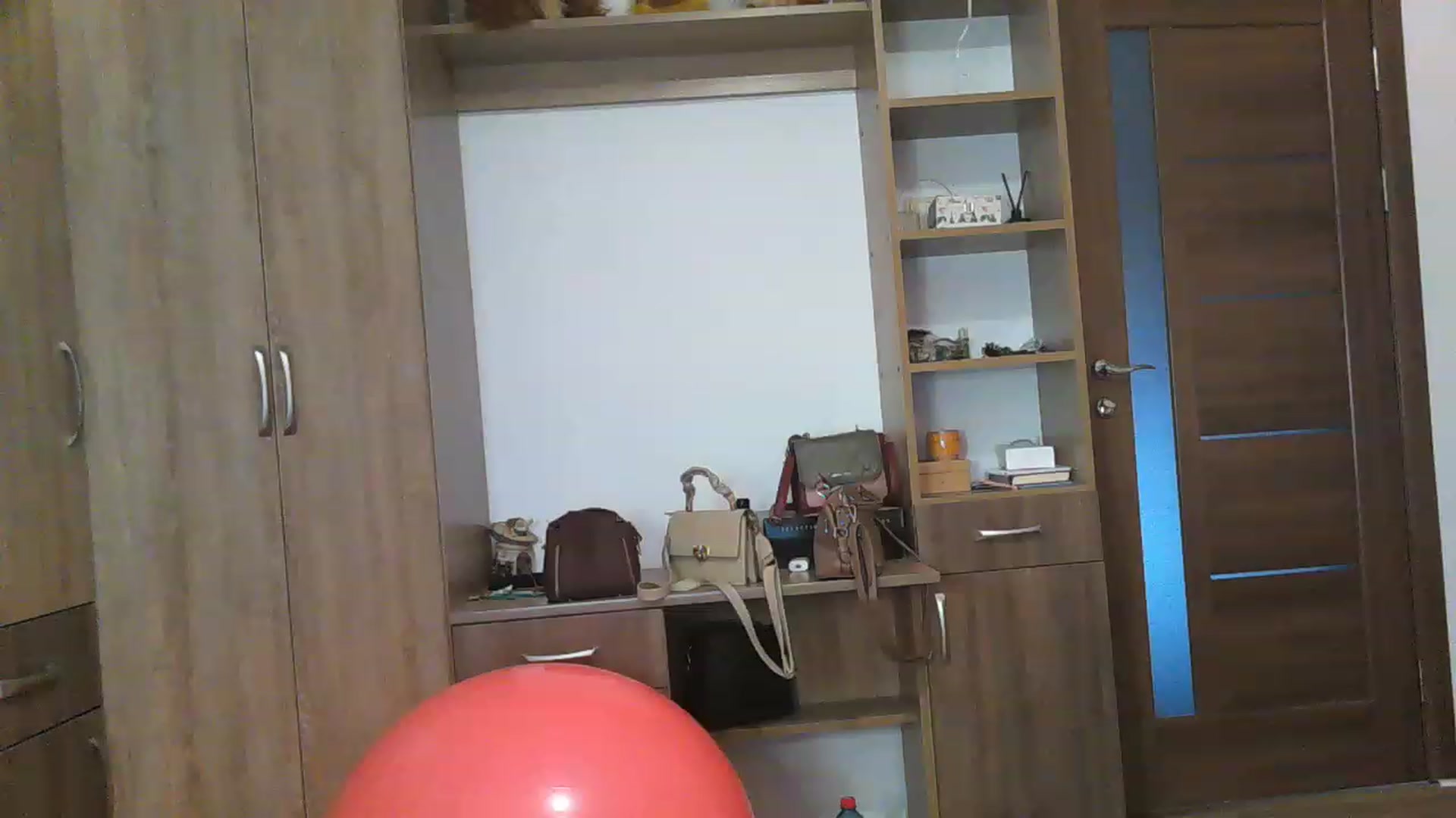 Gallery image thumbnail from MisssLove_is's myfreecams stream on, 12/02/2022, 07:53 image 7 of 20