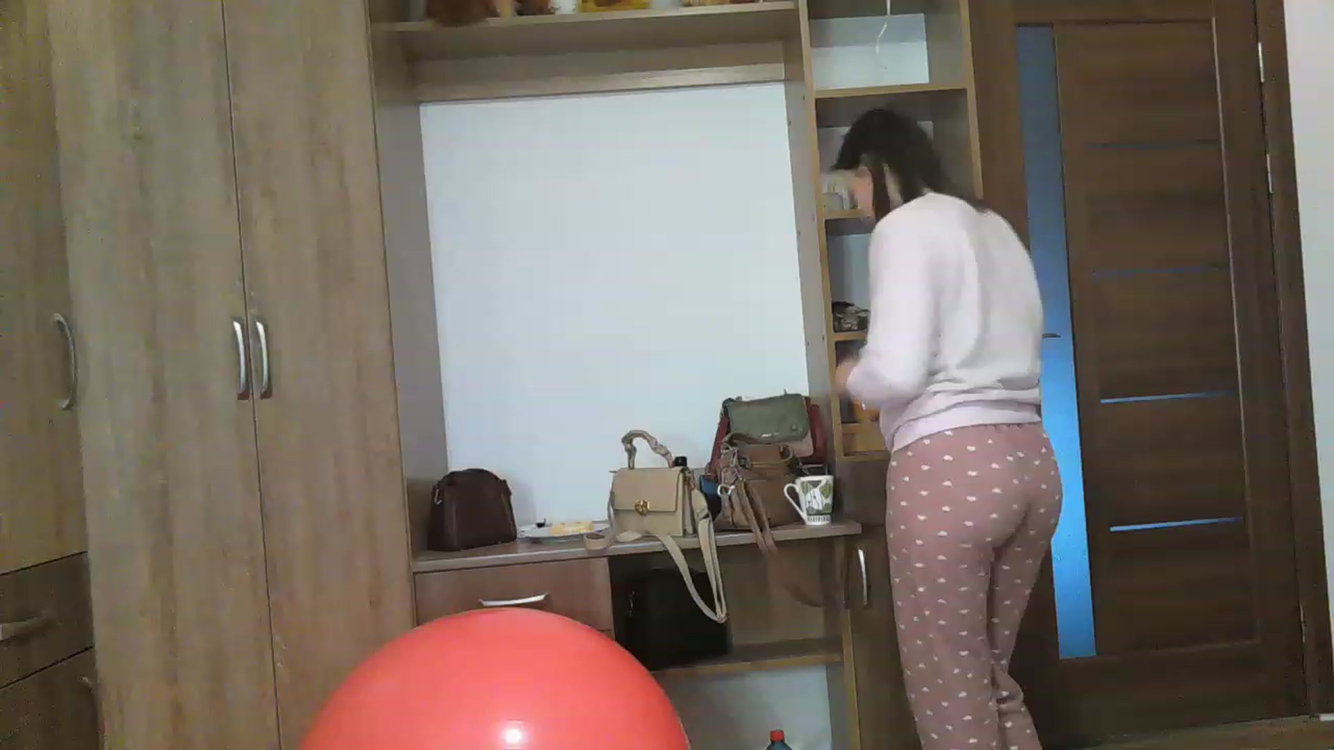 Gallery image thumbnail from MisssLove_is's myfreecams stream on, 12/02/2022, 07:53 image 9 of 20