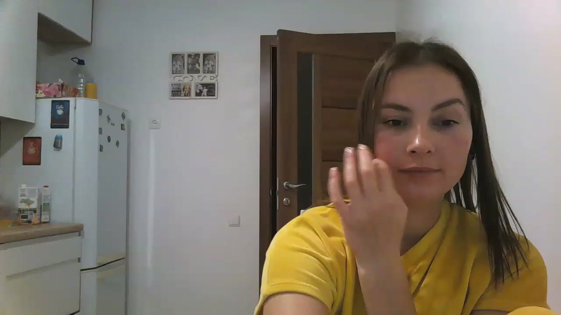 Gallery image thumbnail from MisssLove_is's myfreecams stream on, 12/03/2022, 14:31 image 7 of 20
