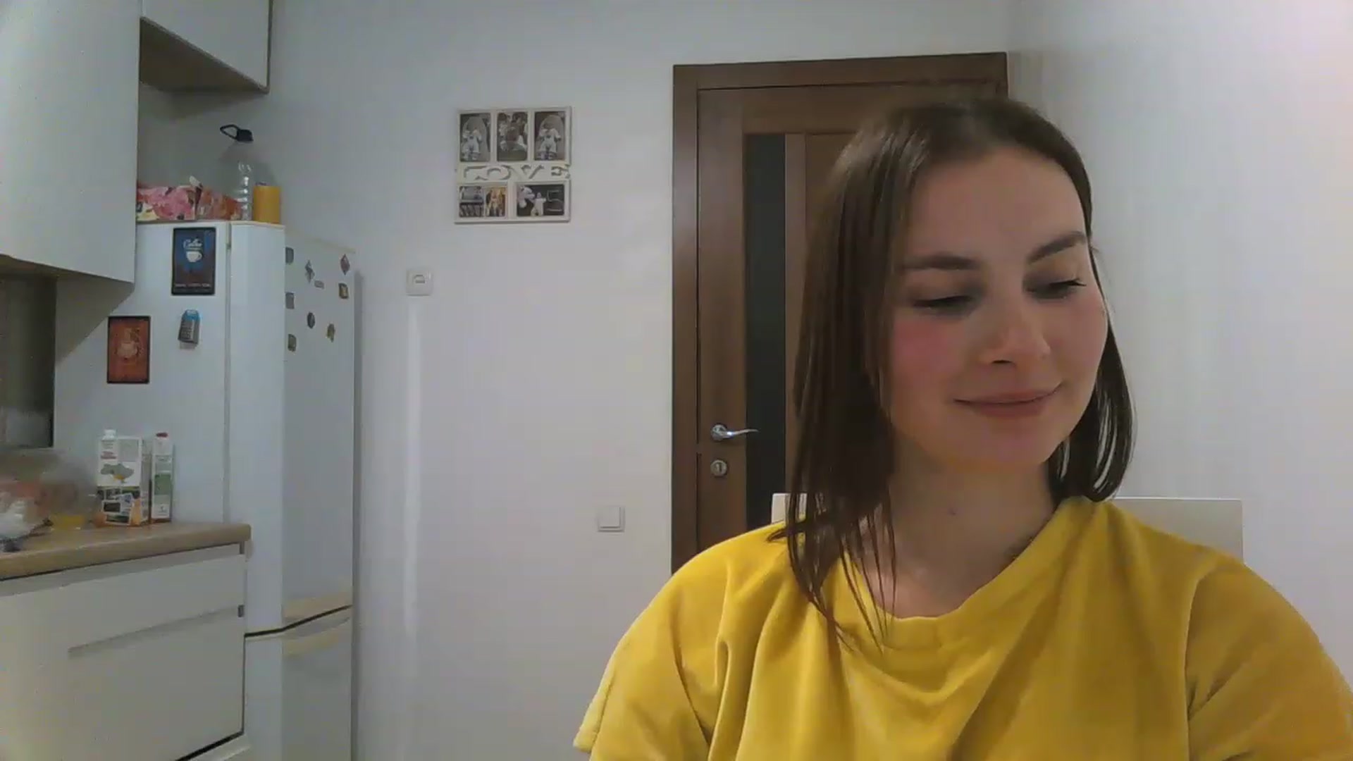 Gallery image thumbnail from MisssLove_is's myfreecams stream on, 12/03/2022, 14:31 image 17 of 20