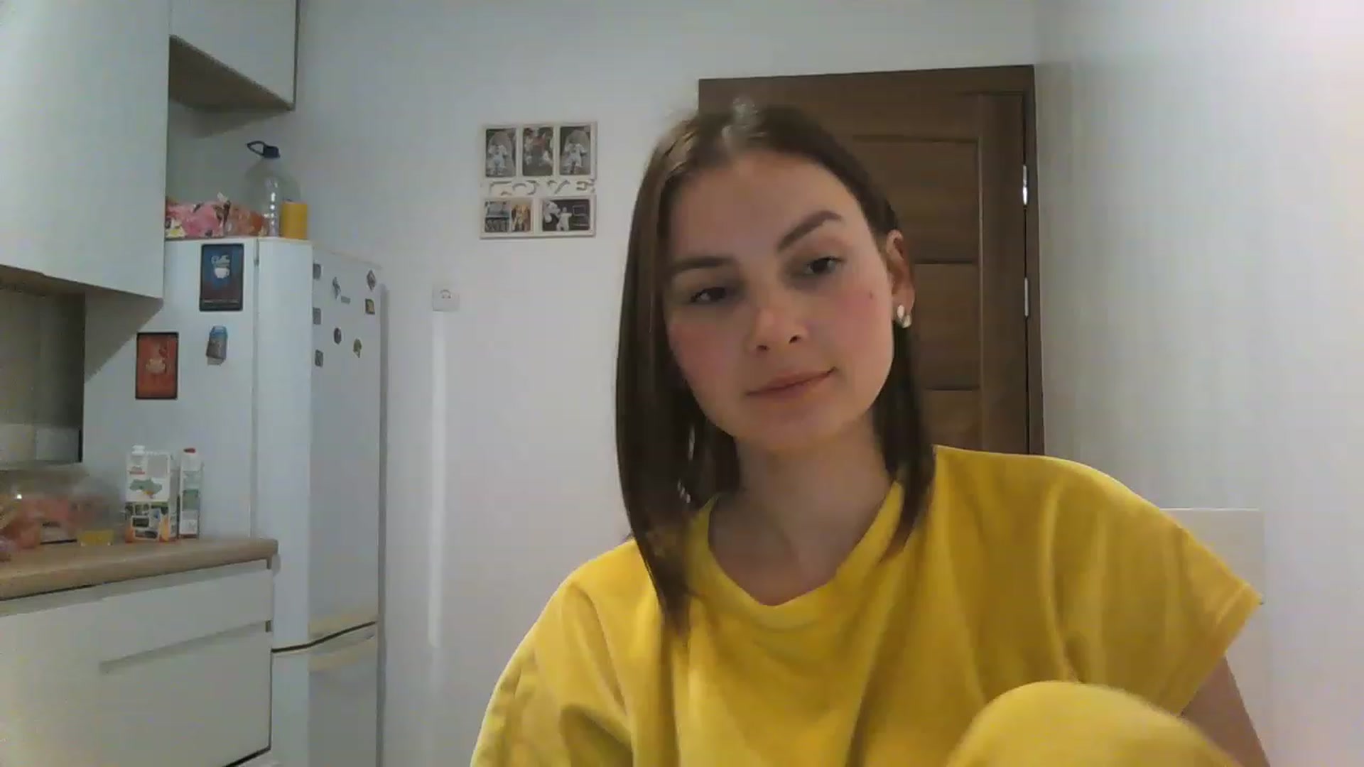 Gallery image thumbnail from MisssLove_is's myfreecams stream on, 12/03/2022, 15:15 image 10 of 20