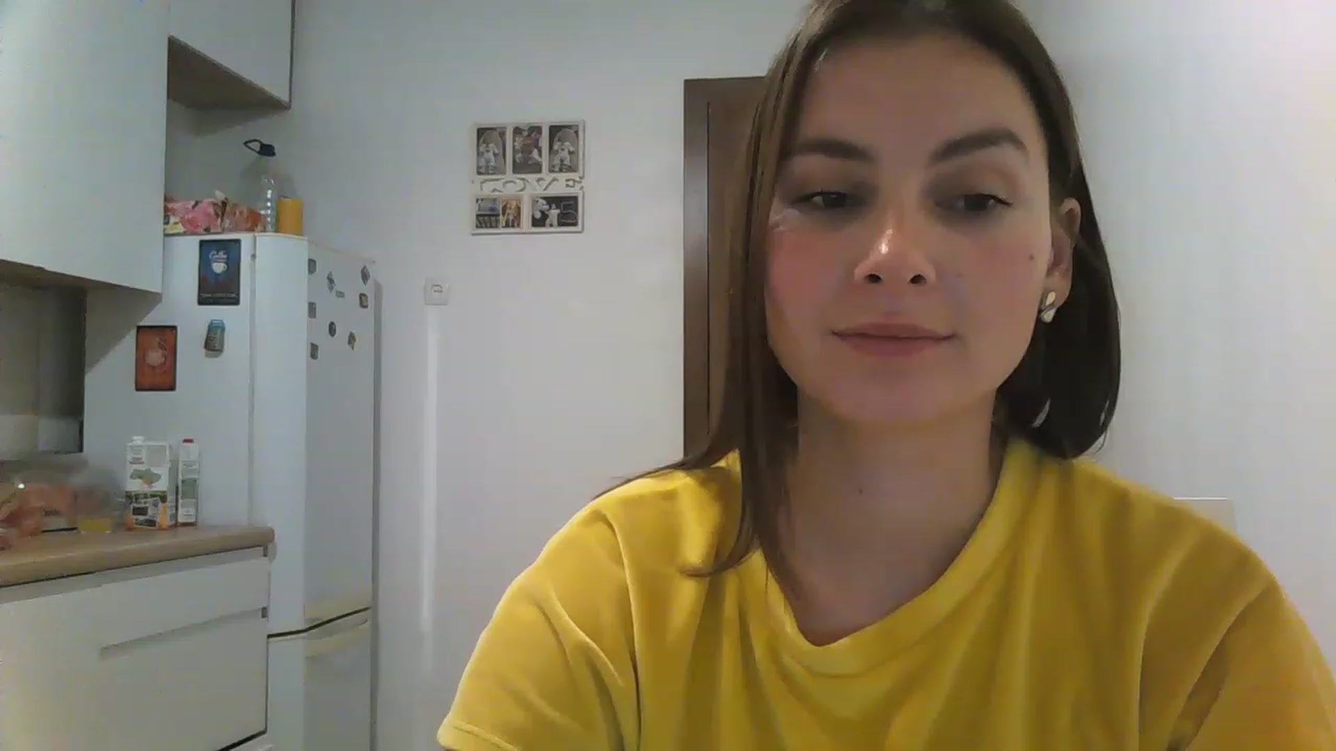 Gallery image thumbnail from MisssLove_is's myfreecams stream on, 12/03/2022, 15:15 image 14 of 20