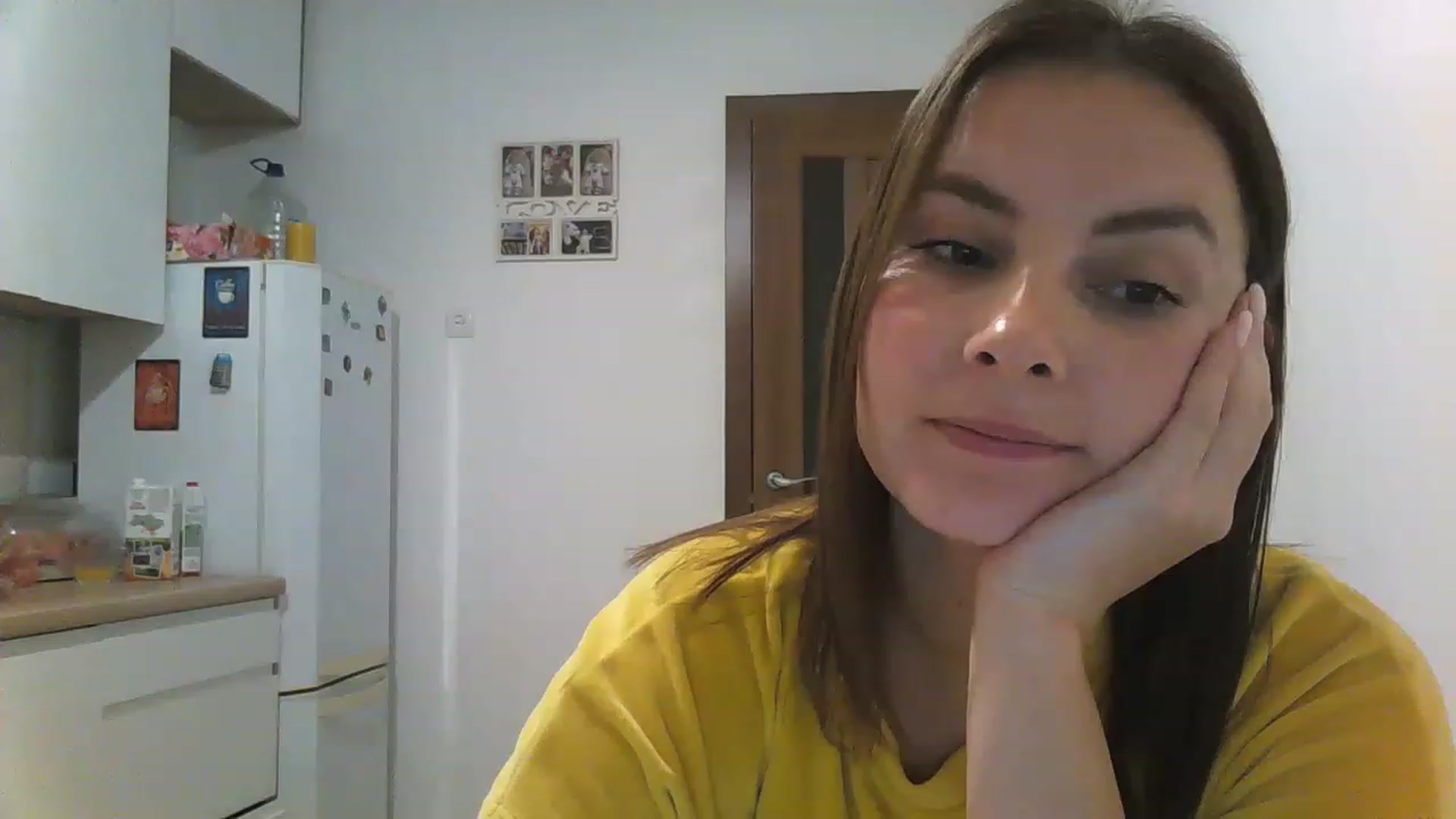 Gallery image thumbnail from MisssLove_is's myfreecams stream on, 12/03/2022, 15:15 image 20 of 20