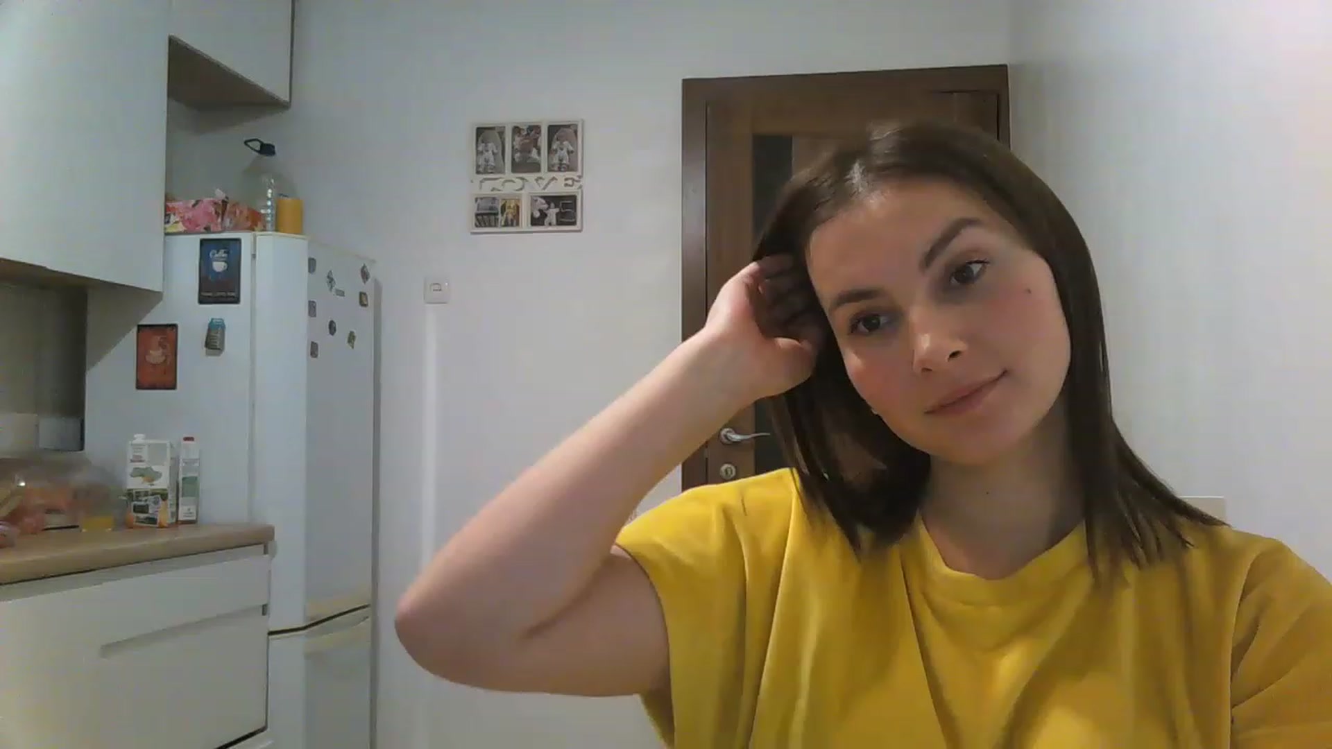 Gallery image thumbnail from MisssLove_is's myfreecams stream on, 12/03/2022, 15:15 image 6 of 20