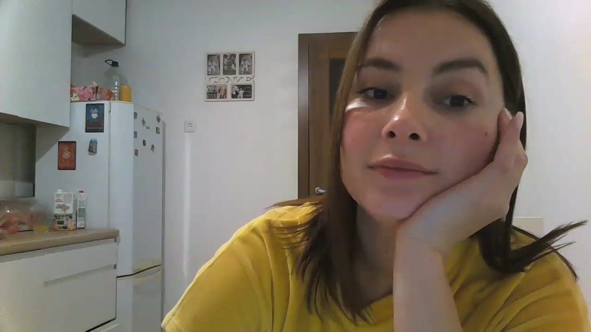 Gallery image thumbnail from MisssLove_is's myfreecams stream on, 12/03/2022, 15:15 image 1 of 20