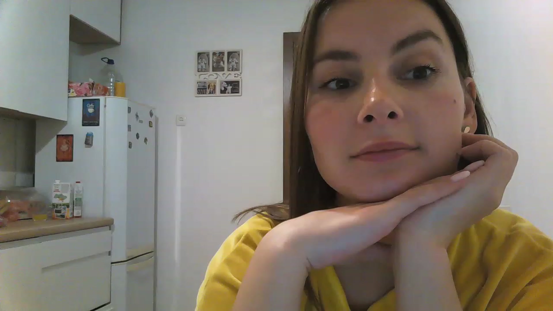 Gallery image thumbnail from MisssLove_is's myfreecams stream on, 12/03/2022, 15:15 image 13 of 20