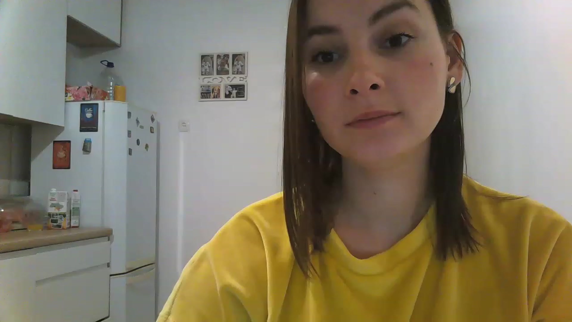 Gallery image thumbnail from MisssLove_is's myfreecams stream on, 12/03/2022, 15:15 image 17 of 20