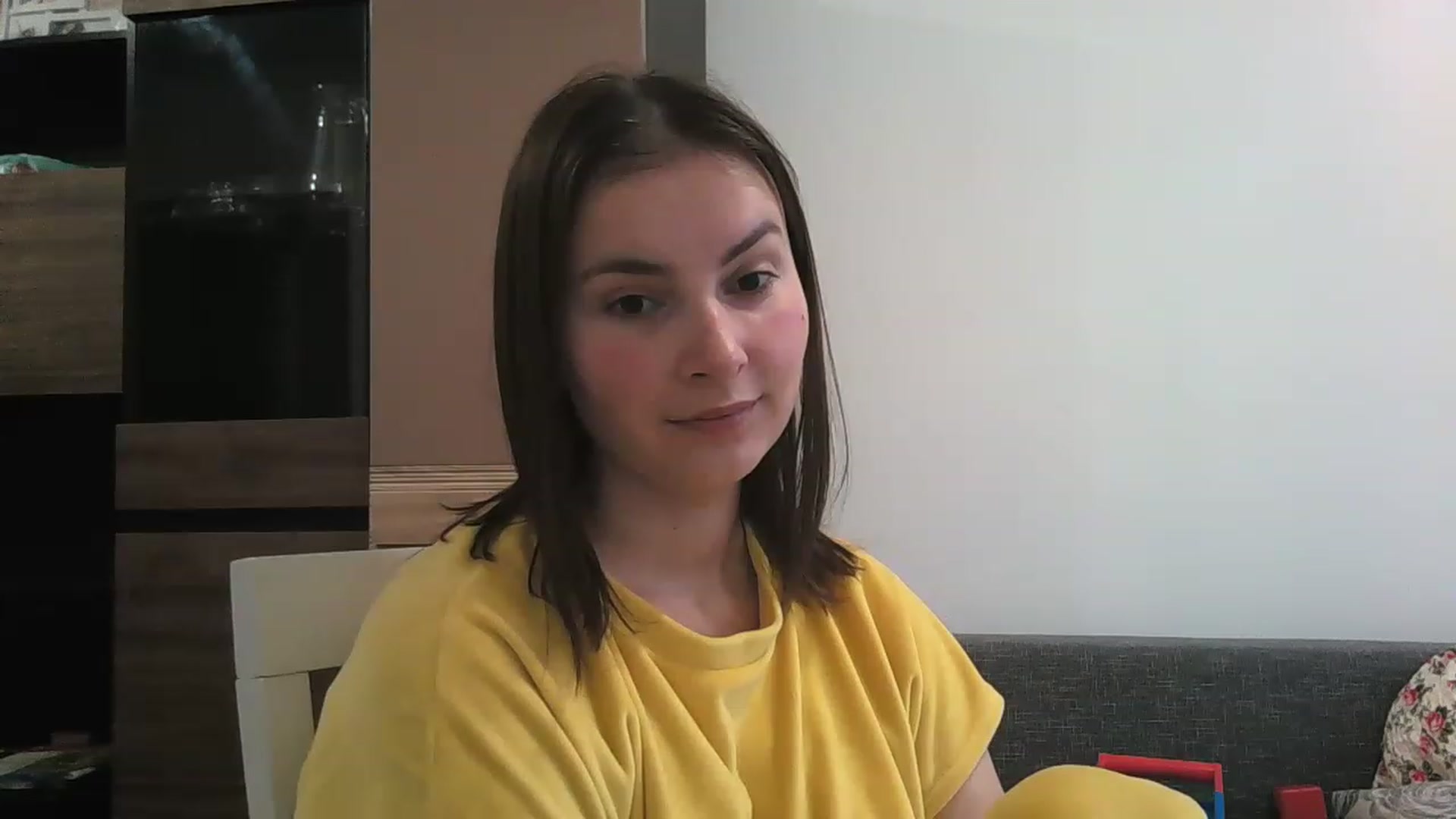 Gallery image thumbnail from MisssLove_is's myfreecams stream on, 12/04/2022, 10:52 image 10 of 20
