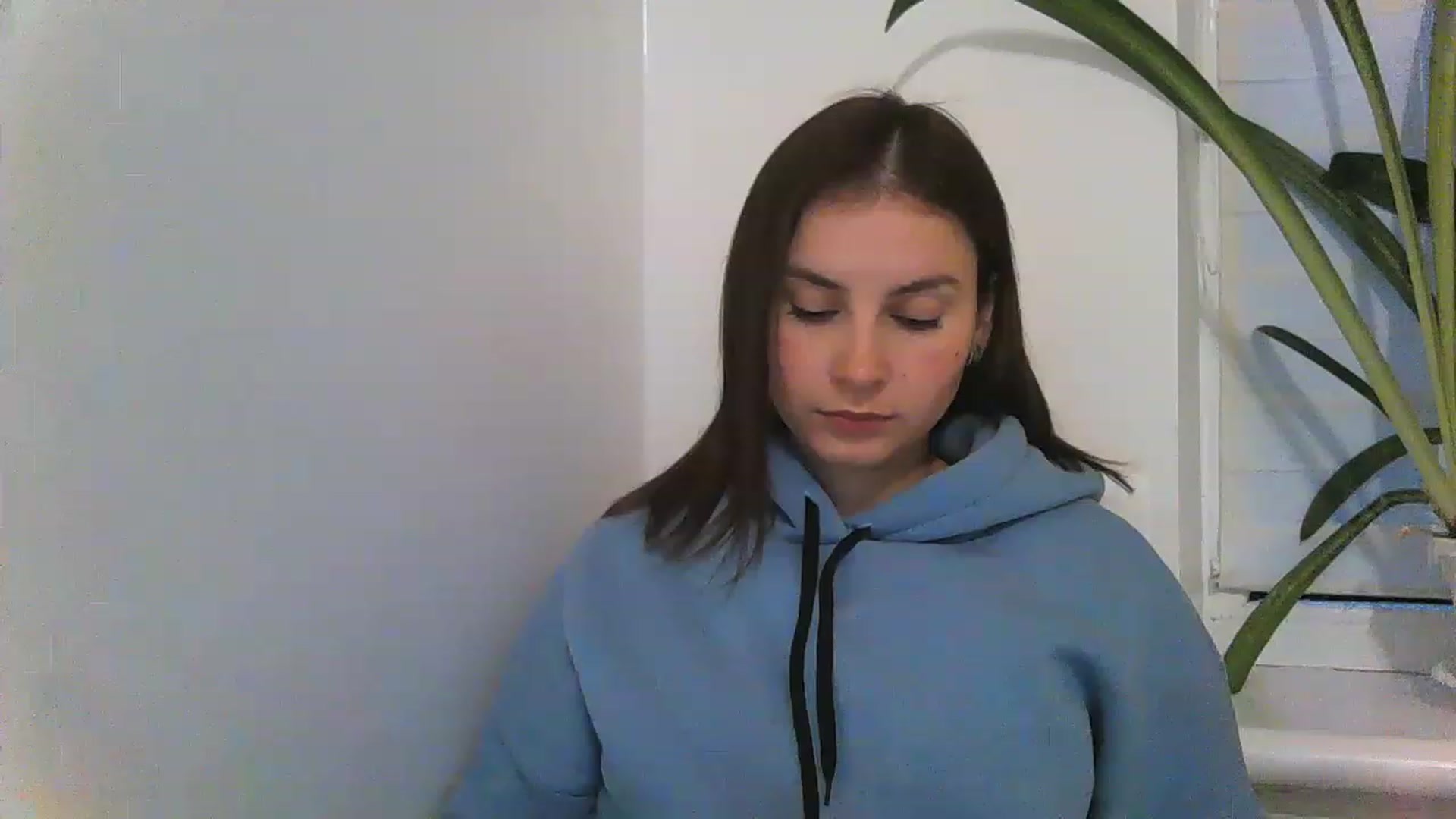 Gallery image thumbnail from MisssLove_is's myfreecams stream on, 12/04/2022, 14:22 image 19 of 20