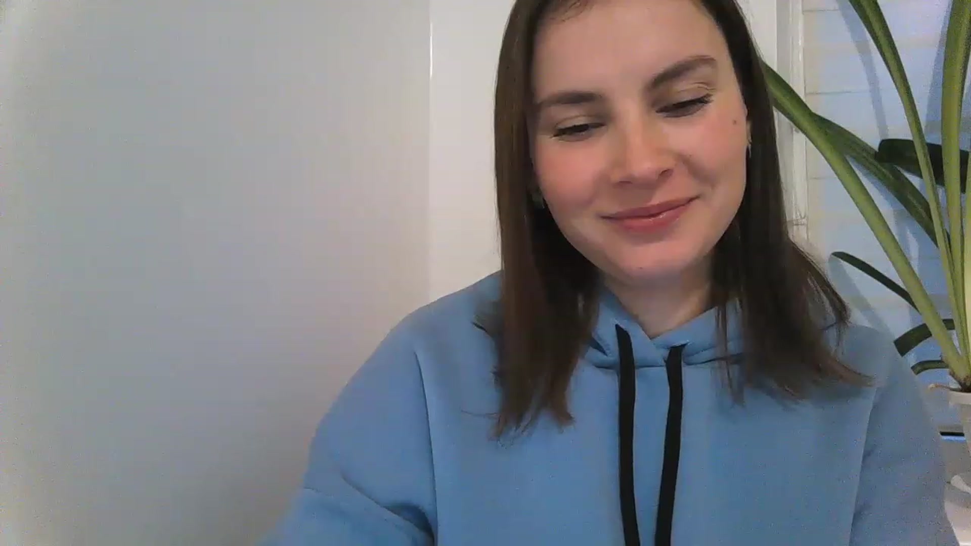 Gallery image thumbnail from MisssLove_is's myfreecams stream on, 12/04/2022, 14:22 image 8 of 20