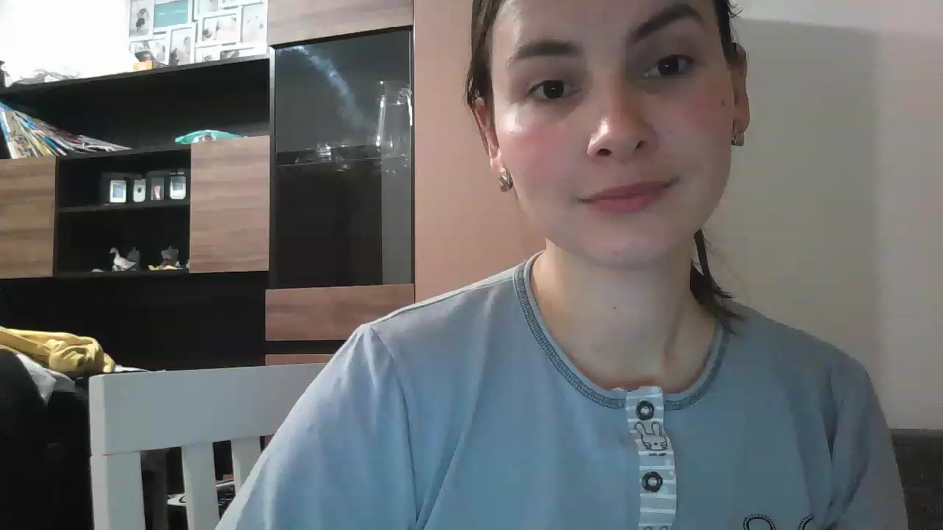 Gallery image thumbnail from MisssLove_is's myfreecams stream on, 12/05/2022, 18:10 image 6 of 20