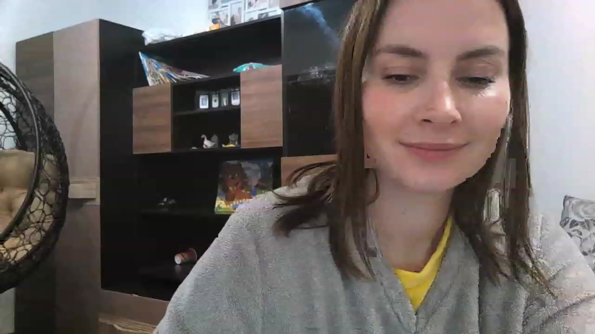 Gallery image thumbnail from MisssLove_is's myfreecams stream on, 12/06/2022, 17:07 image 4 of 20