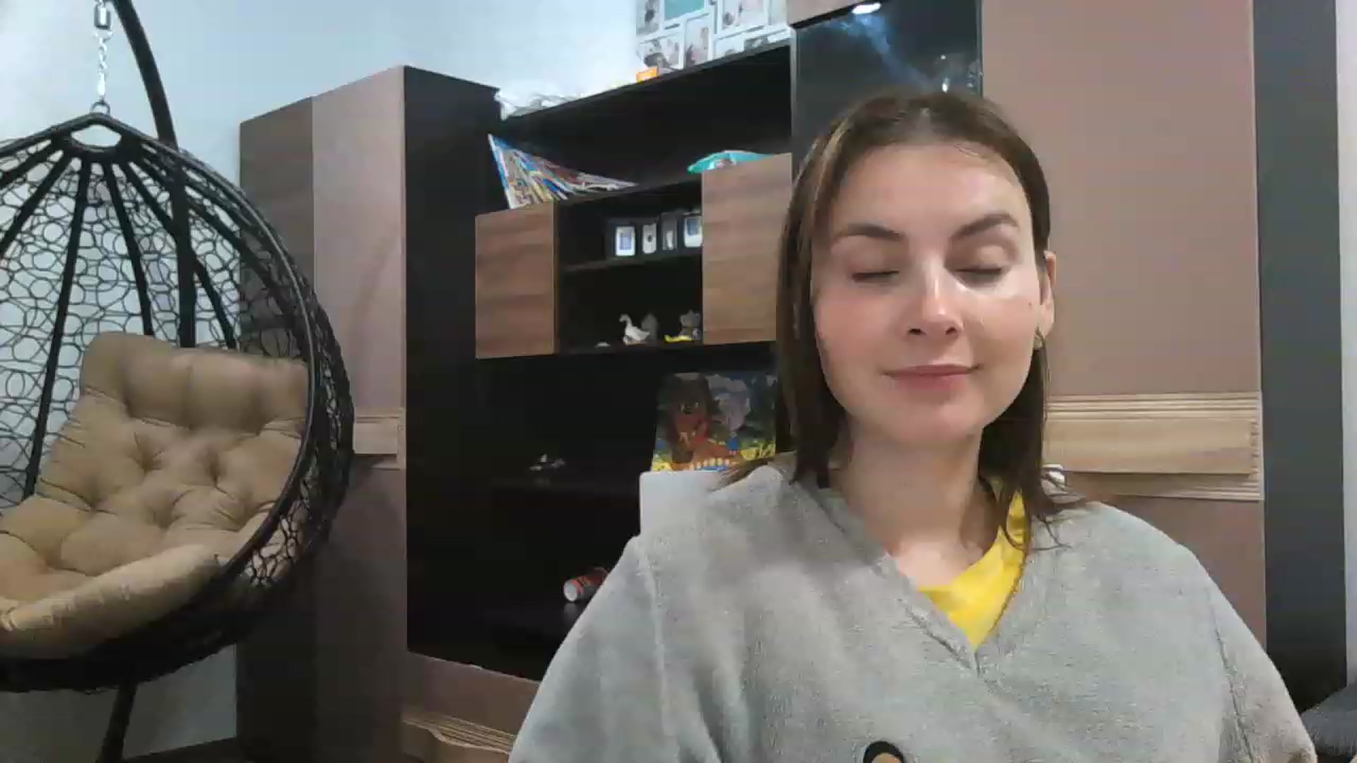 Gallery image thumbnail from MisssLove_is's myfreecams stream on, 12/06/2022, 17:07 image 8 of 20