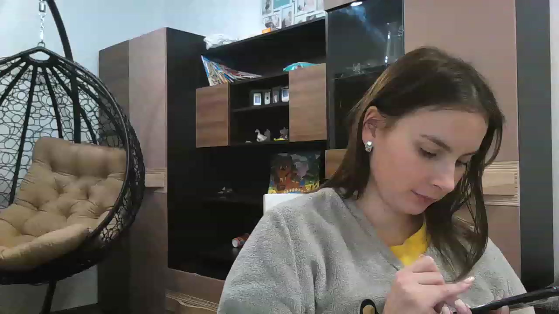 Gallery image thumbnail from MisssLove_is's myfreecams stream on, 12/06/2022, 17:07 image 10 of 20