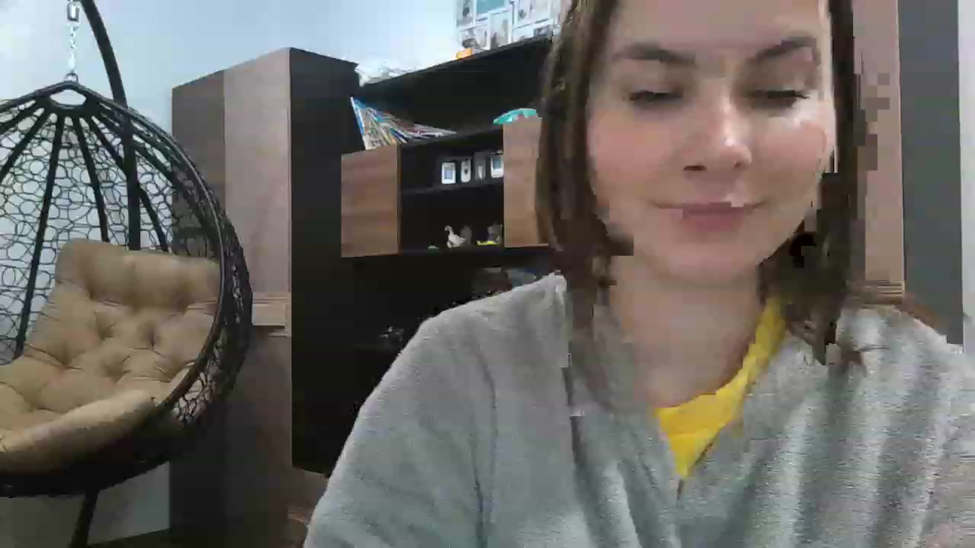 Gallery image thumbnail from MisssLove_is's myfreecams stream on, 12/06/2022, 17:07 image 15 of 20