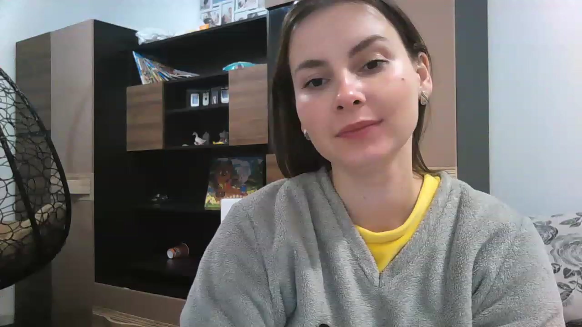 Gallery image thumbnail from MisssLove_is's myfreecams stream on, 12/06/2022, 18:57 image 13 of 20