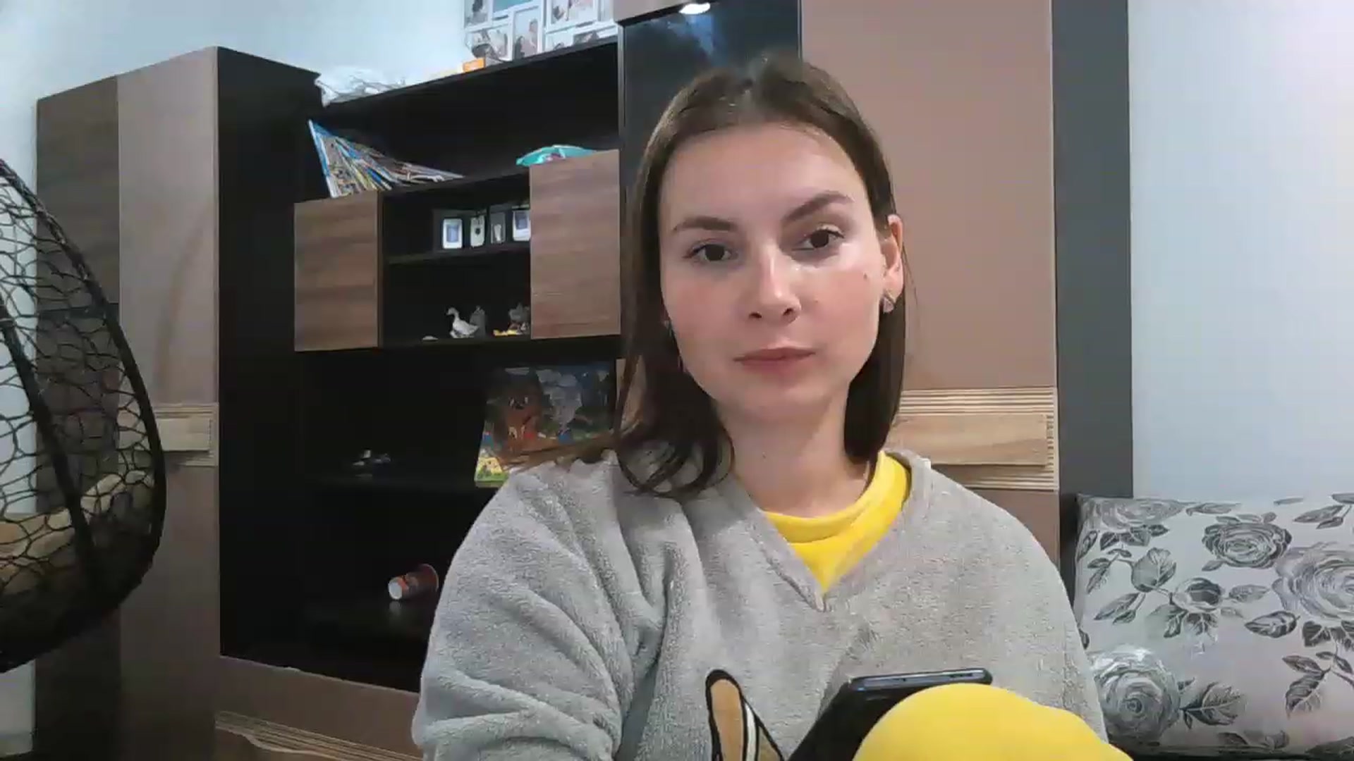 Gallery image thumbnail from MisssLove_is's myfreecams stream on, 12/06/2022, 18:57 image 17 of 20
