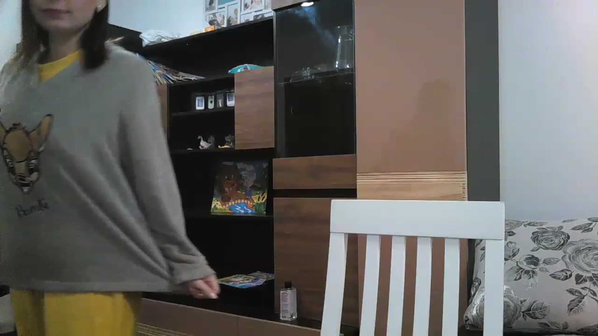 Gallery image thumbnail from MisssLove_is's myfreecams stream on, 12/06/2022, 18:57 image 9 of 20