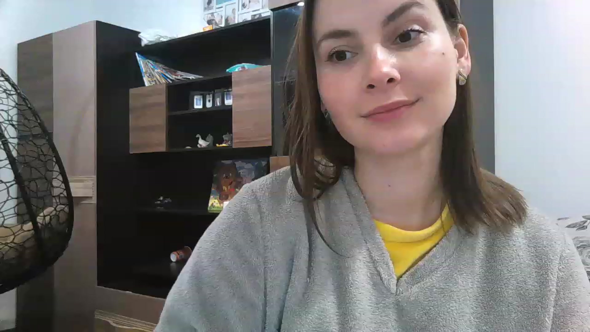 Gallery image thumbnail from MisssLove_is's myfreecams stream on, 12/06/2022, 18:57 image 15 of 20