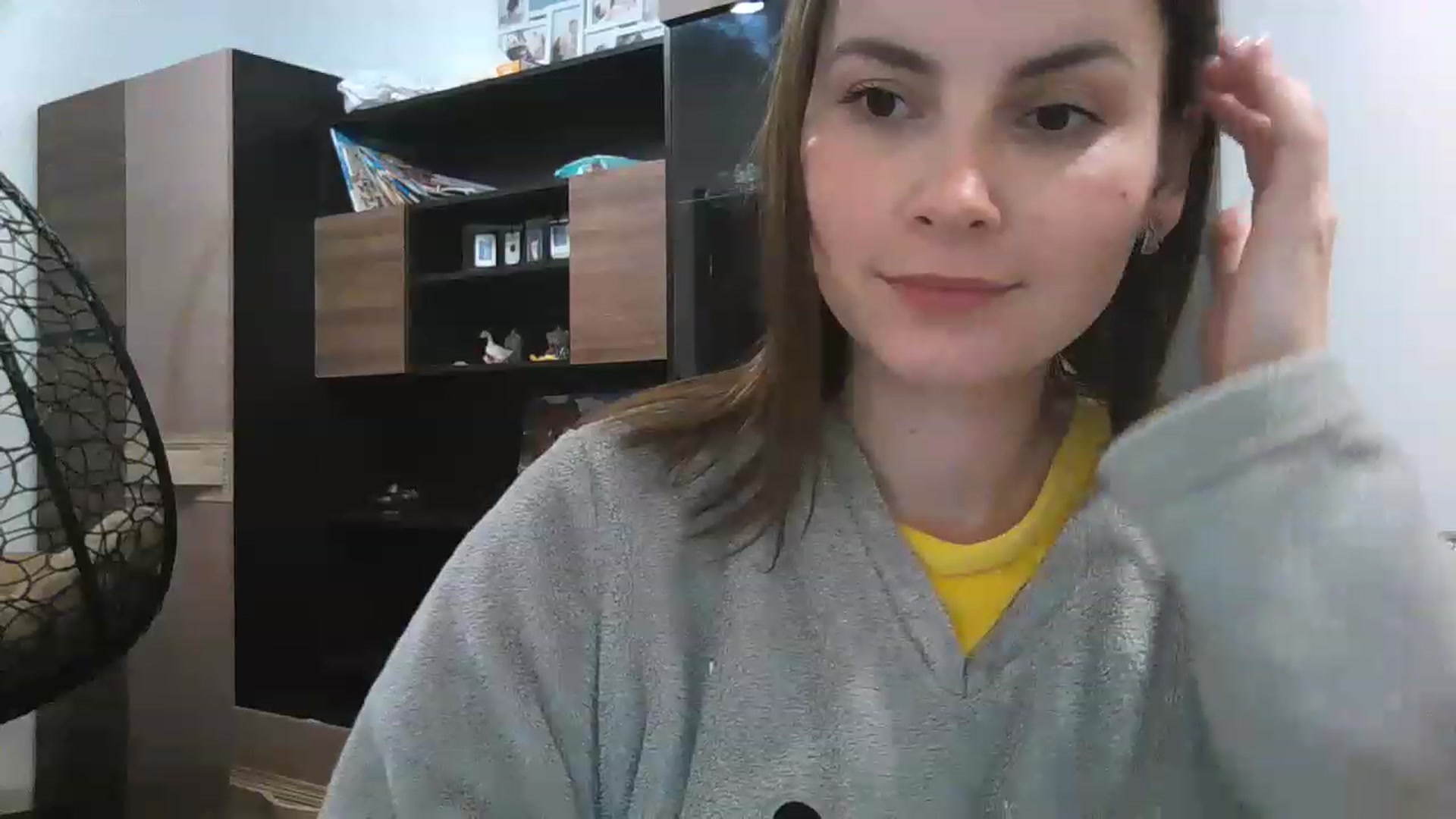 Gallery image thumbnail from MisssLove_is's myfreecams stream on, 12/06/2022, 18:57 image 19 of 20