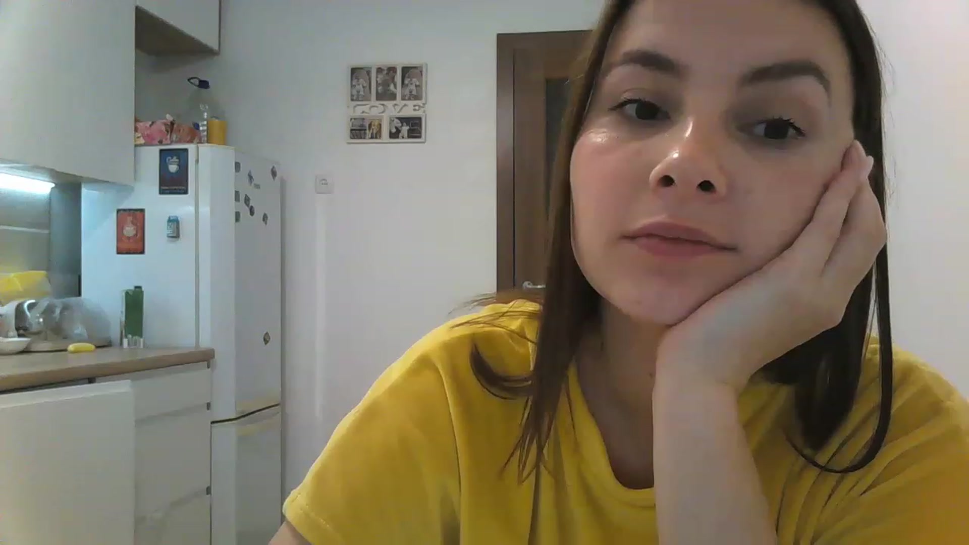 Gallery image thumbnail from MisssLove_is's myfreecams stream on, 12/07/2022, 12:12 image 10 of 20