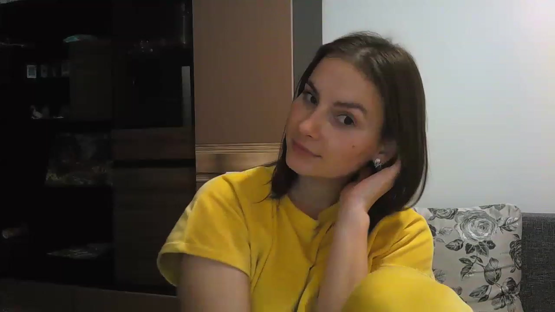 Gallery image thumbnail from MisssLove_is's myfreecams stream on, 12/07/2022, 17:16 image 14 of 20