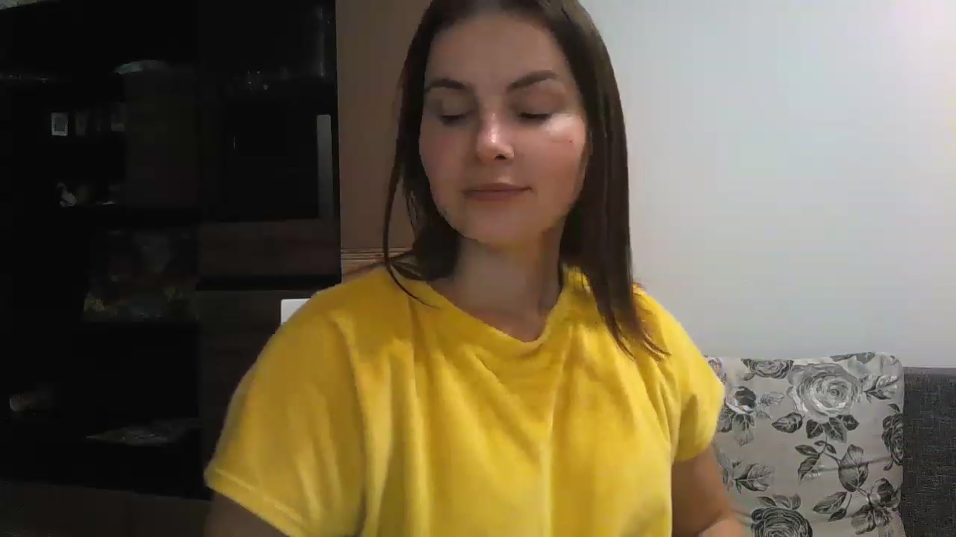 Gallery image thumbnail from MisssLove_is's myfreecams stream on, 12/07/2022, 17:16 image 8 of 20