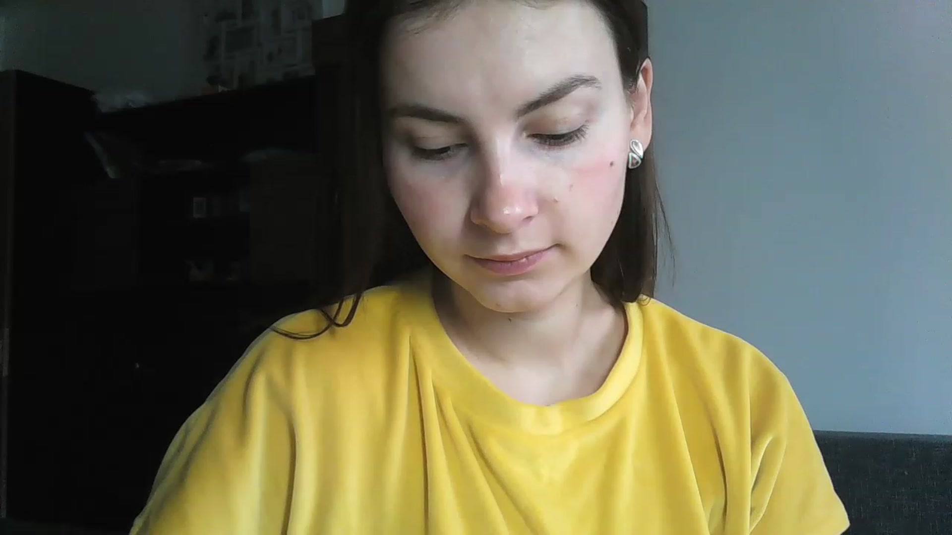 Gallery image thumbnail from MisssLove_is's myfreecams stream on, 12/08/2022, 09:33 image 10 of 20