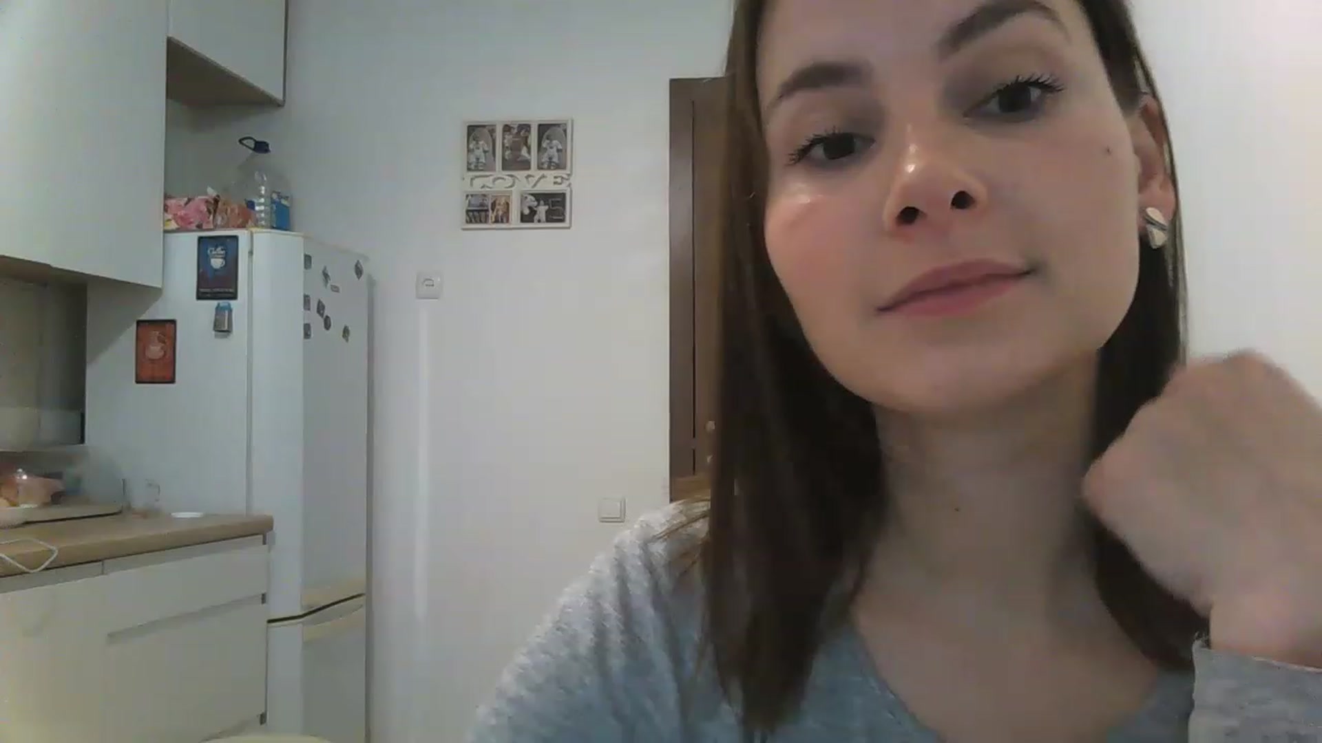 Gallery image thumbnail from MisssLove_is's myfreecams stream on, 12/09/2022, 13:19 image 5 of 20