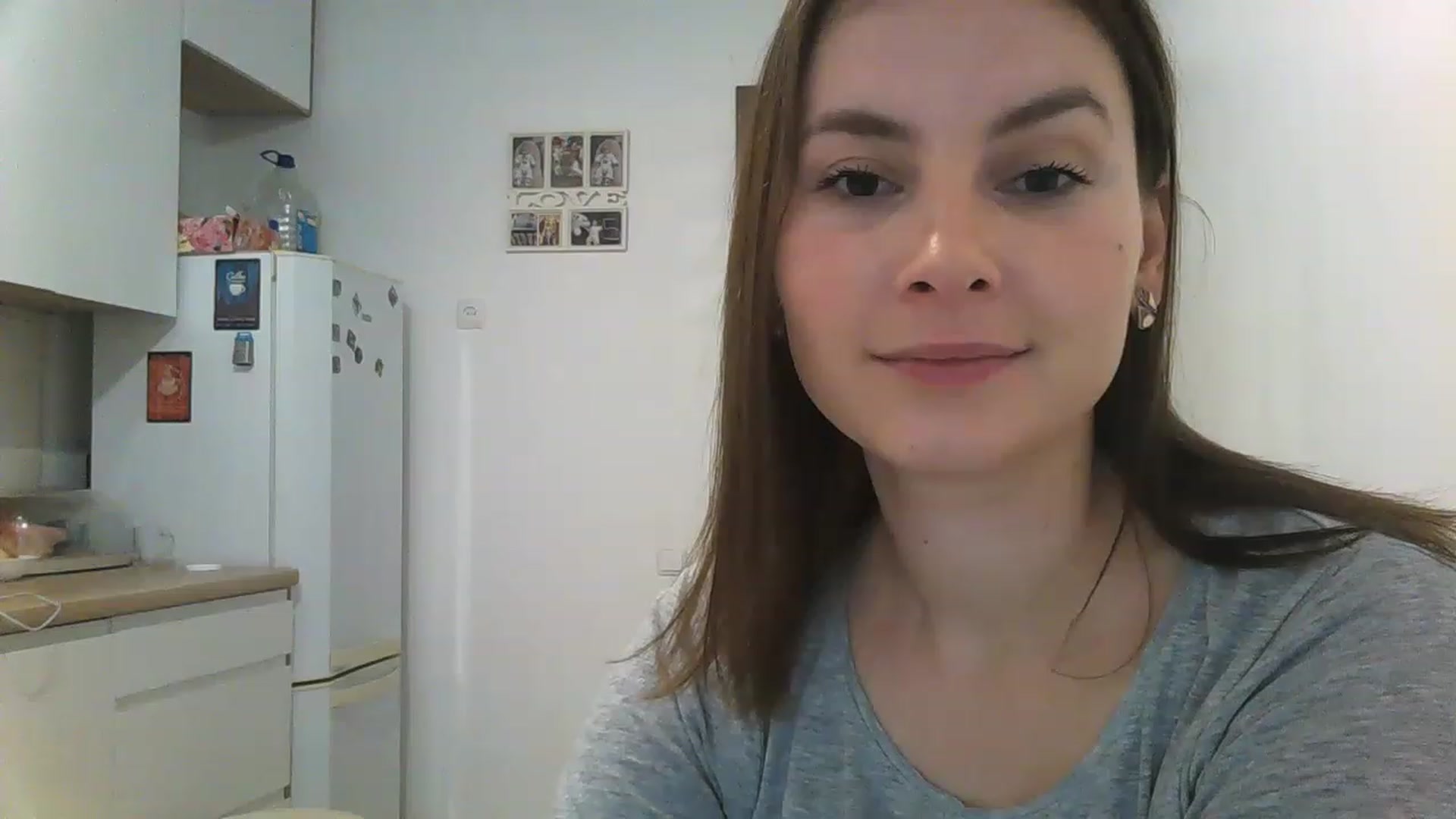 Gallery image thumbnail from MisssLove_is's myfreecams stream on, 12/09/2022, 13:19 image 8 of 20