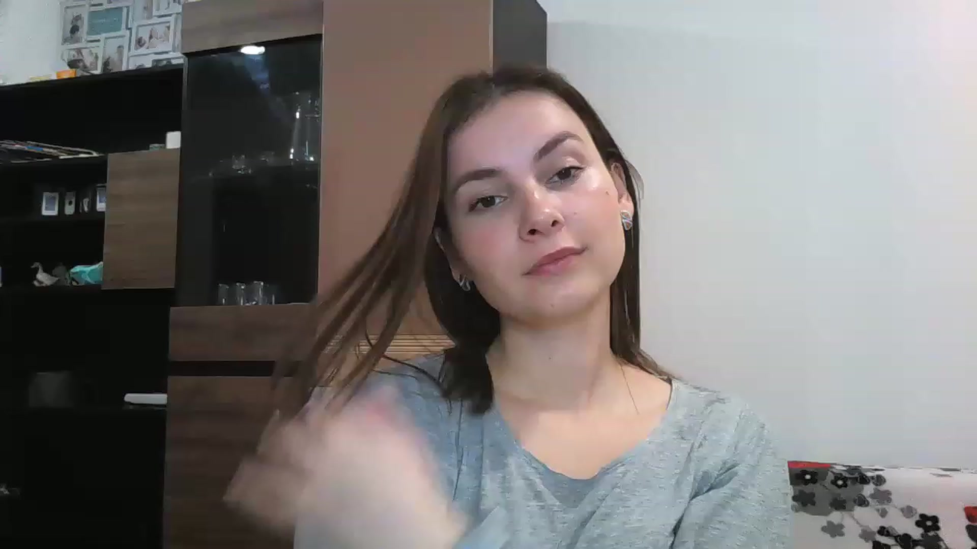 Gallery image thumbnail from MisssLove_is's myfreecams stream on, 12/10/2022, 11:30 image 7 of 20