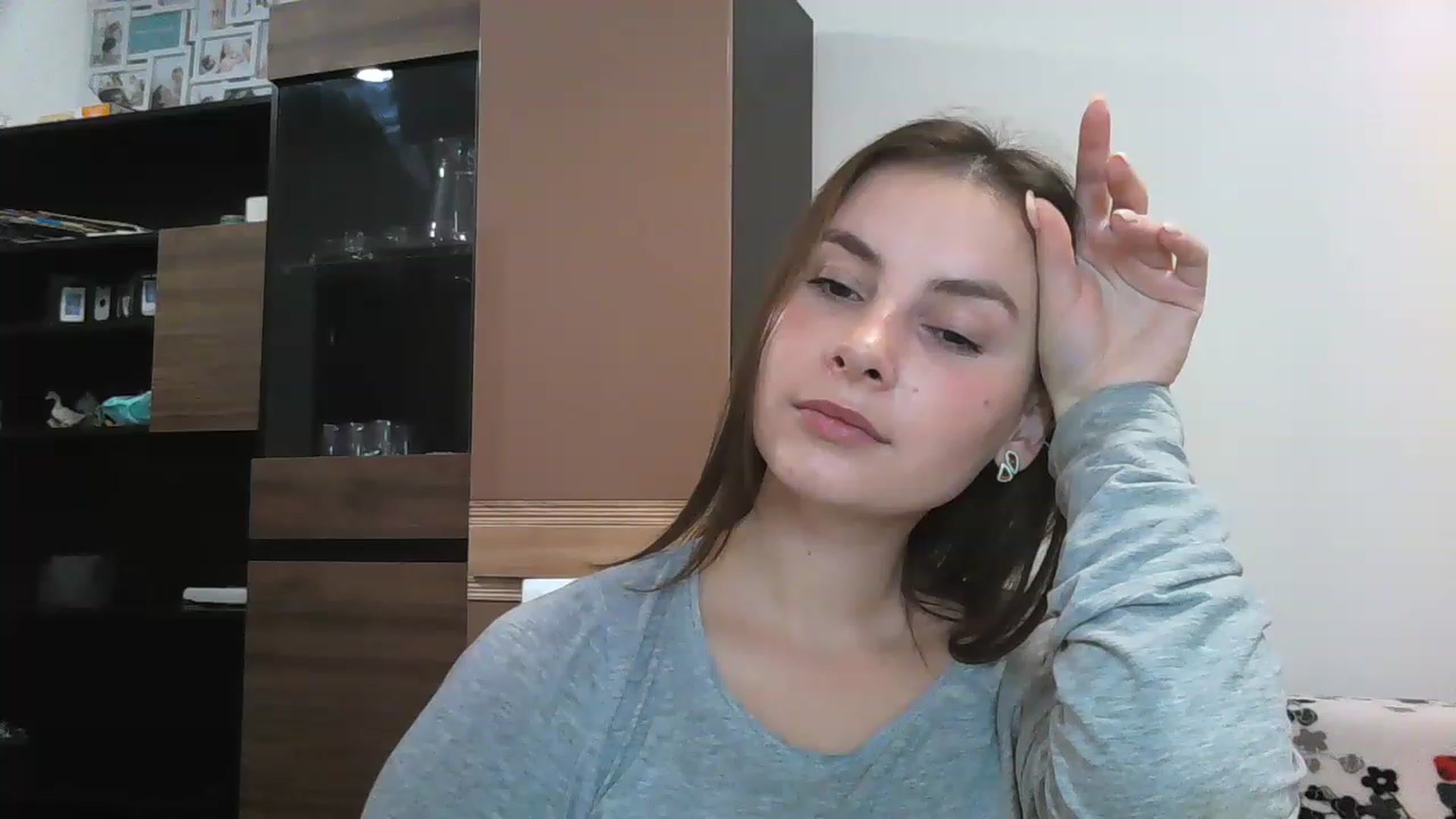 Gallery image thumbnail from MisssLove_is's myfreecams stream on, 12/10/2022, 11:30 image 15 of 20