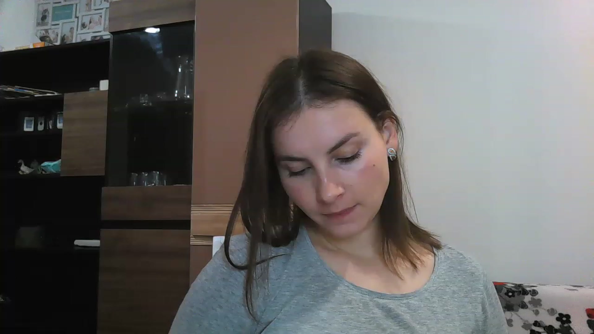 Gallery image thumbnail from MisssLove_is's myfreecams stream on, 12/10/2022, 11:30 image 12 of 20
