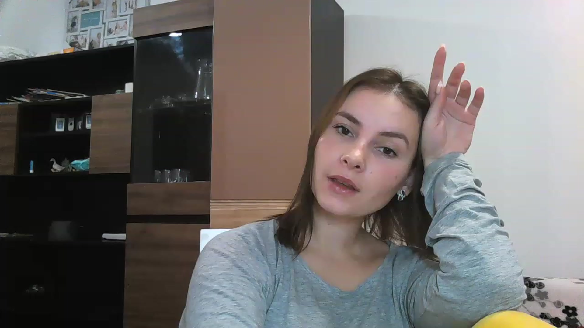Gallery image thumbnail from MisssLove_is's myfreecams stream on, 12/10/2022, 11:30 image 1 of 20