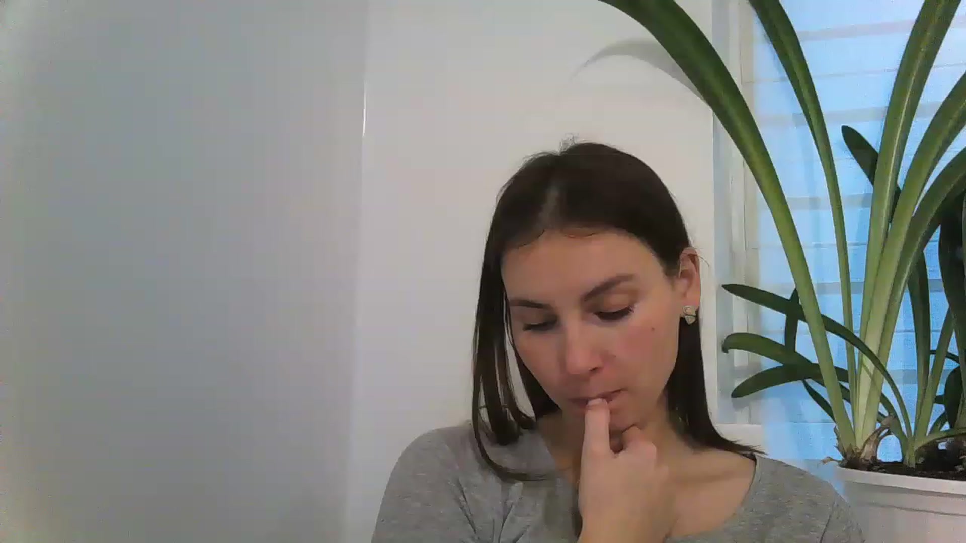 Gallery image thumbnail from MisssLove_is's myfreecams stream on, 12/10/2022, 13:49 image 4 of 20