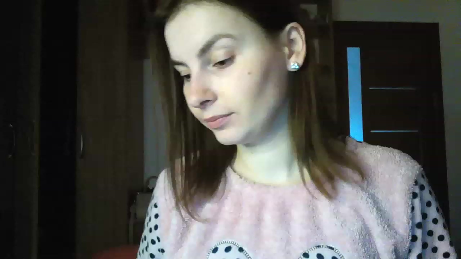 Gallery image thumbnail from MisssLove_is's myfreecams stream on, 12/11/2022, 13:06 image 17 of 20