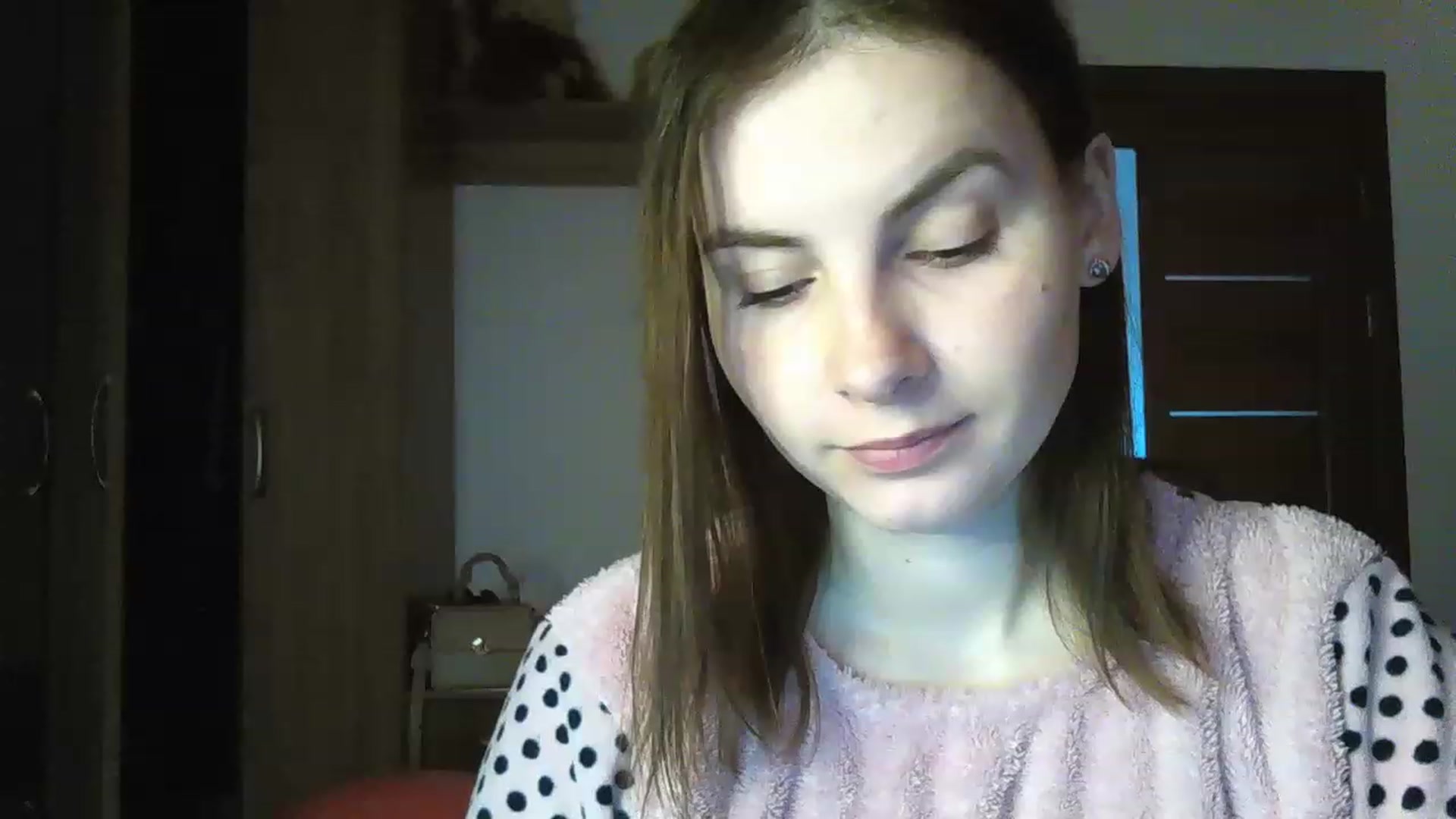 Gallery image thumbnail from MisssLove_is's myfreecams stream on, 12/11/2022, 13:06 image 18 of 20