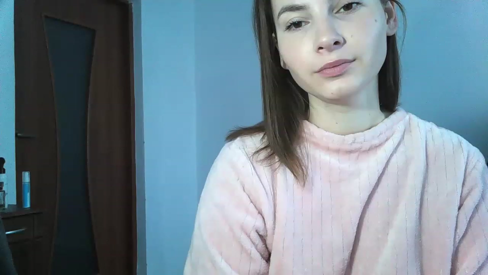 Gallery image thumbnail from MisssLove_is's myfreecams stream on, 12/12/2022, 10:18 image 2 of 20