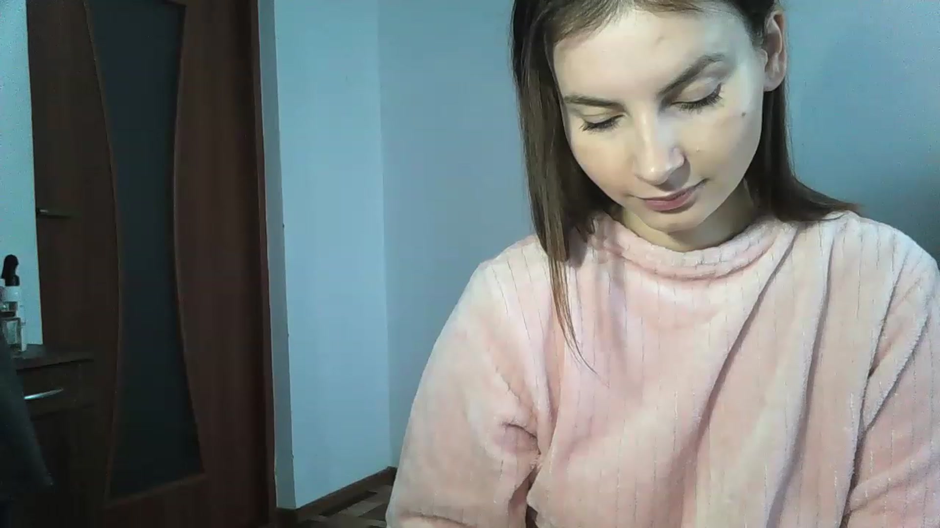 Gallery image thumbnail from MisssLove_is's myfreecams stream on, 12/12/2022, 10:18 image 15 of 20