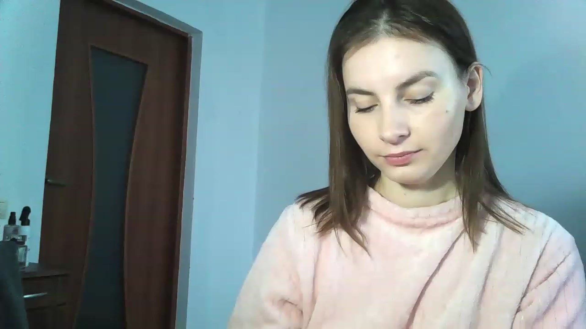 Gallery image thumbnail from MisssLove_is's myfreecams stream on, 12/12/2022, 10:18 image 20 of 20