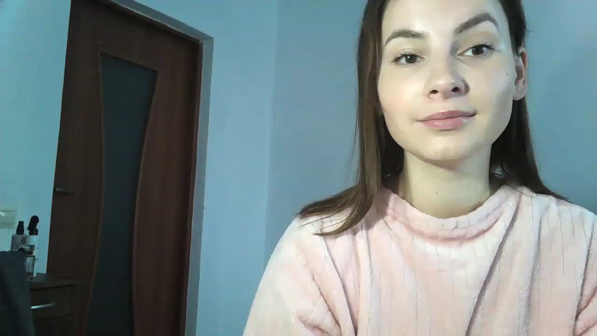Gallery image thumbnail from MisssLove_is's myfreecams stream on, 12/12/2022, 10:18 image 16 of 20