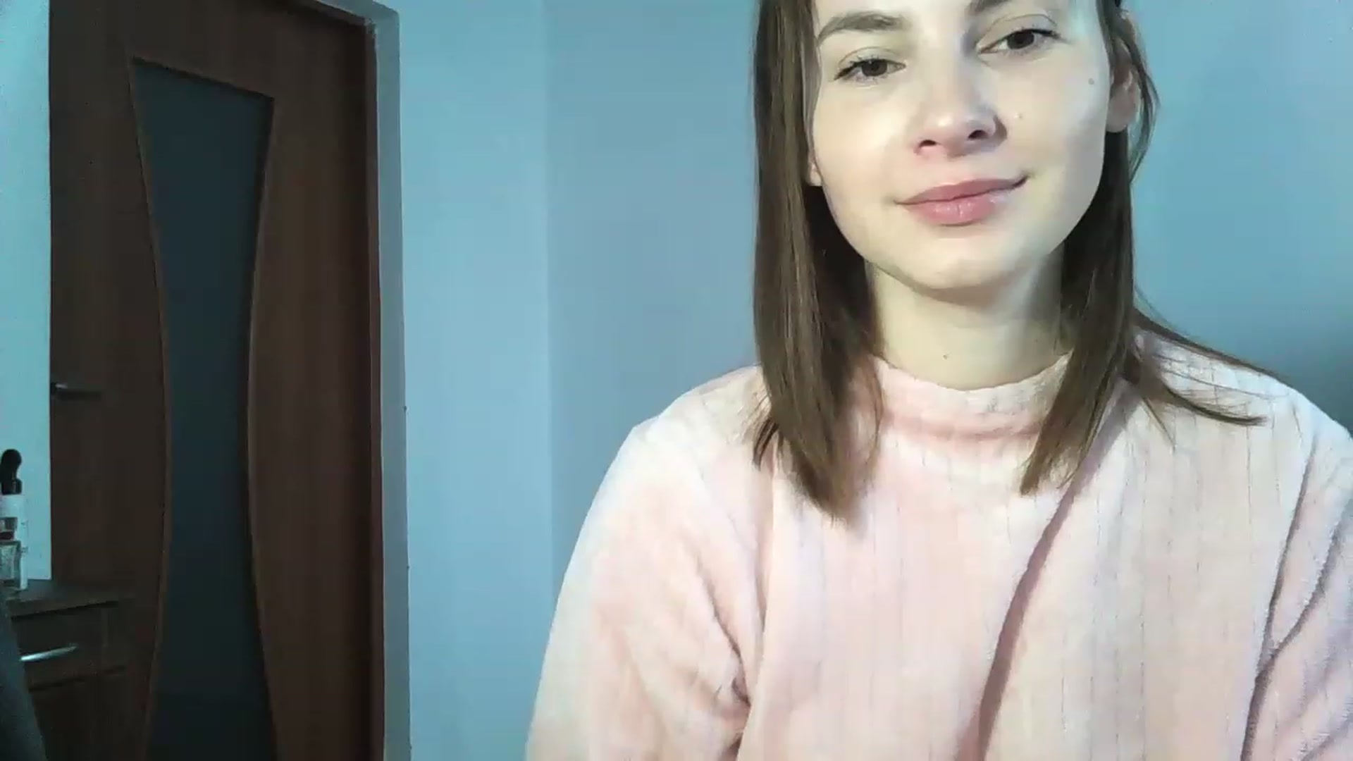 Gallery image thumbnail from MisssLove_is's myfreecams stream on, 12/12/2022, 10:18 image 7 of 20